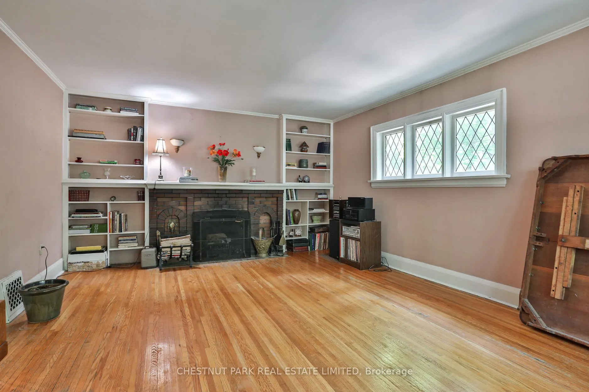 61 Burnhamthorpe Crescent