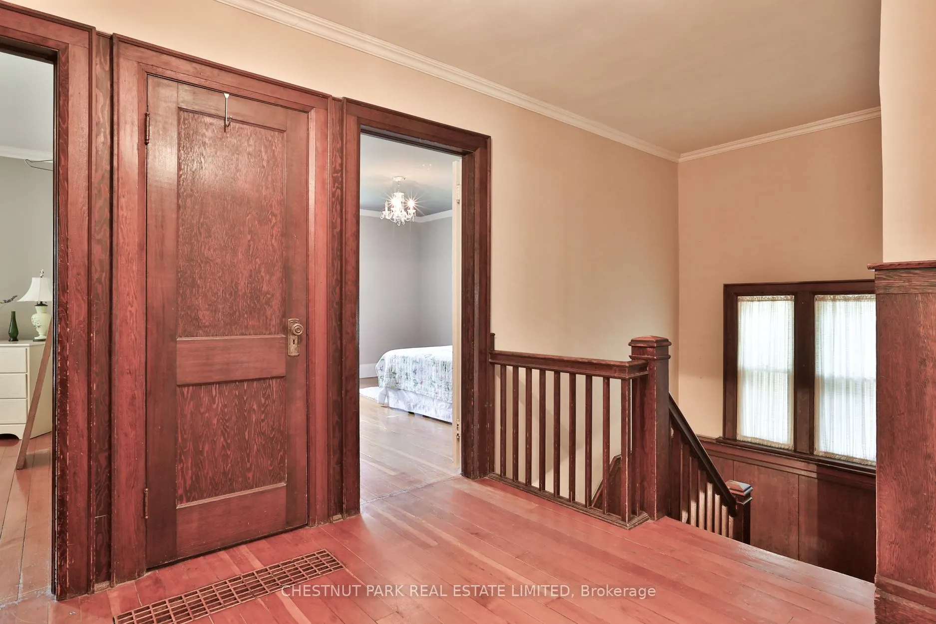 61 Burnhamthorpe Crescent