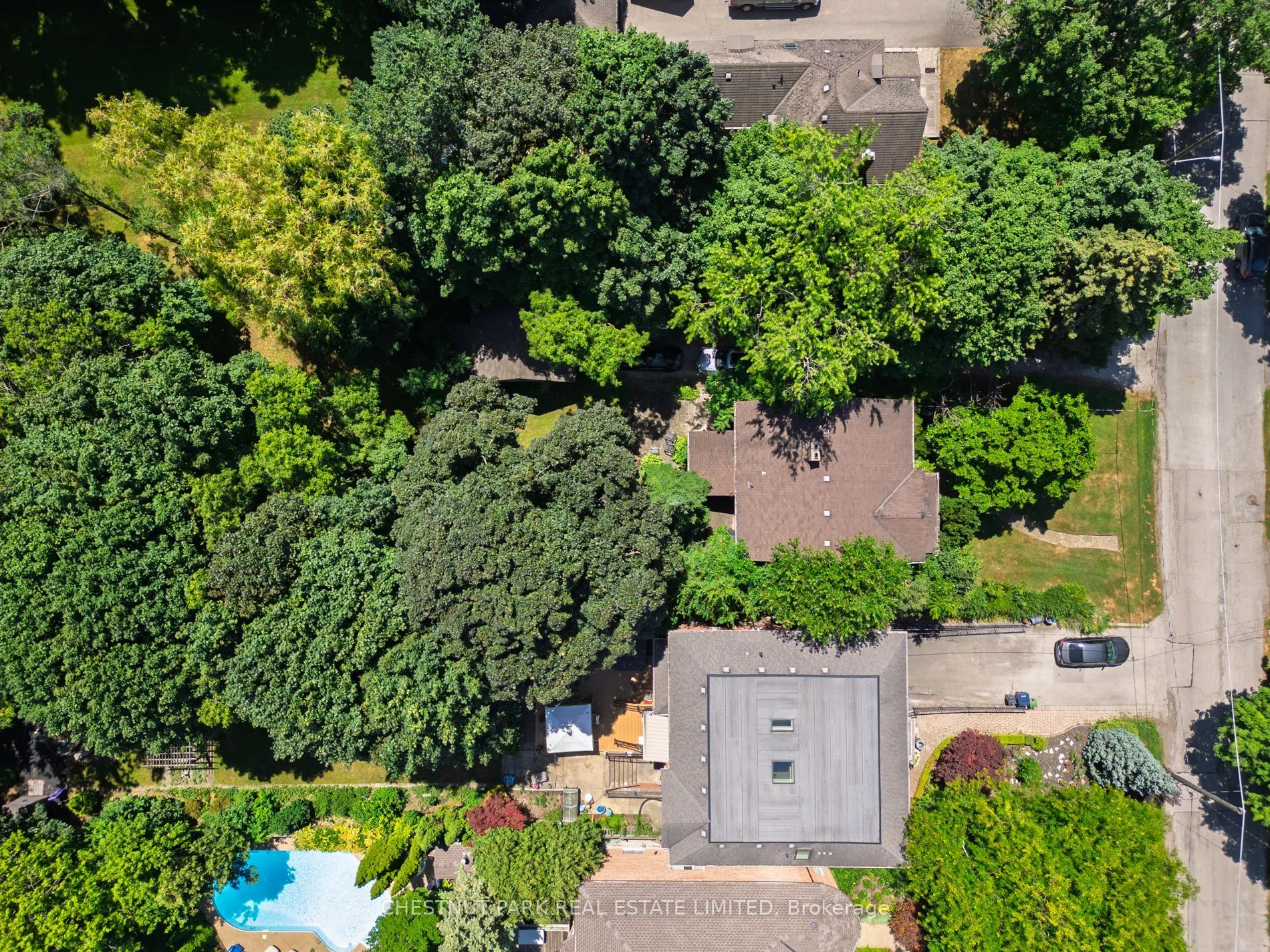 61 Burnhamthorpe Crescent