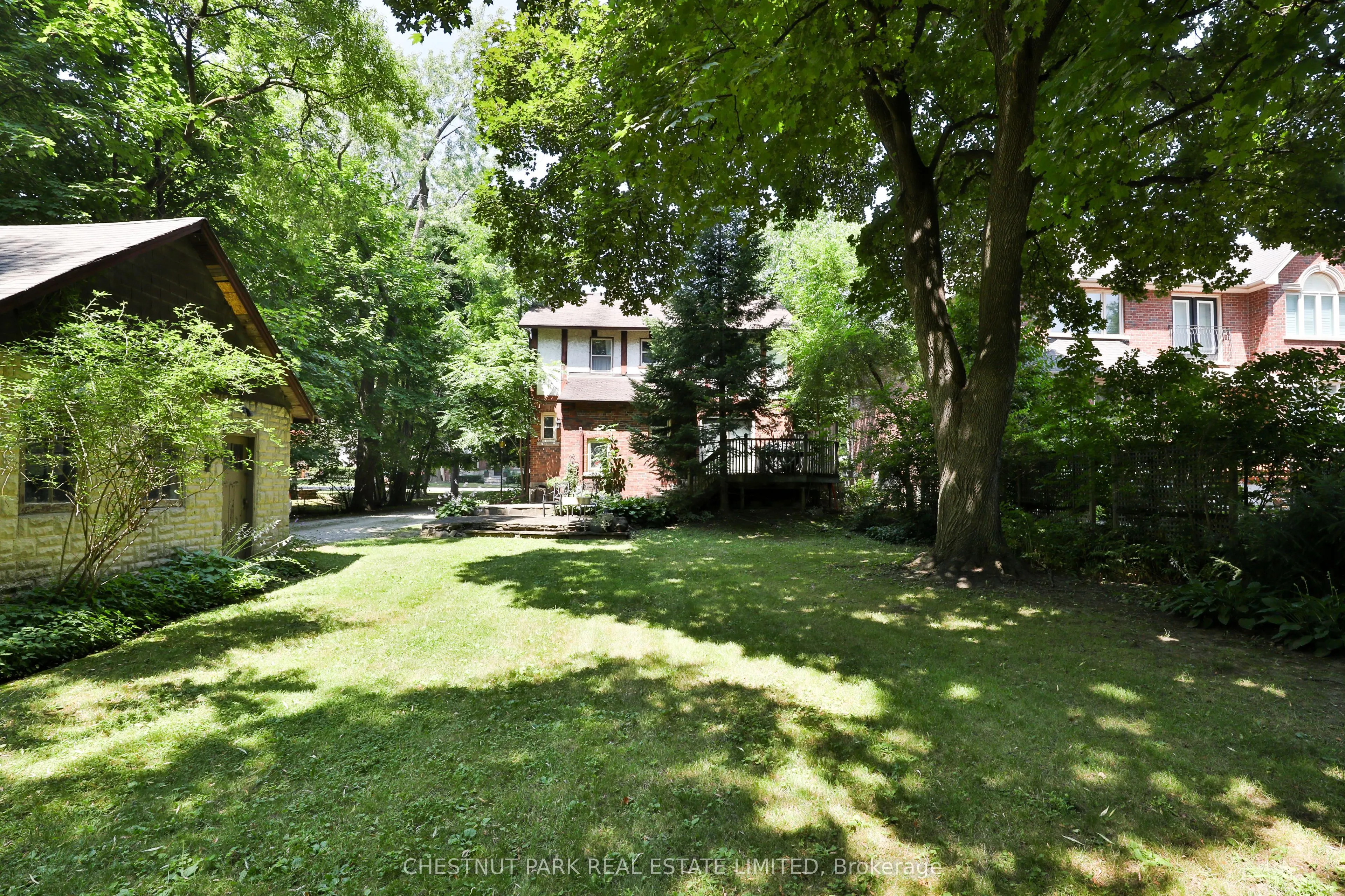 61 Burnhamthorpe Crescent