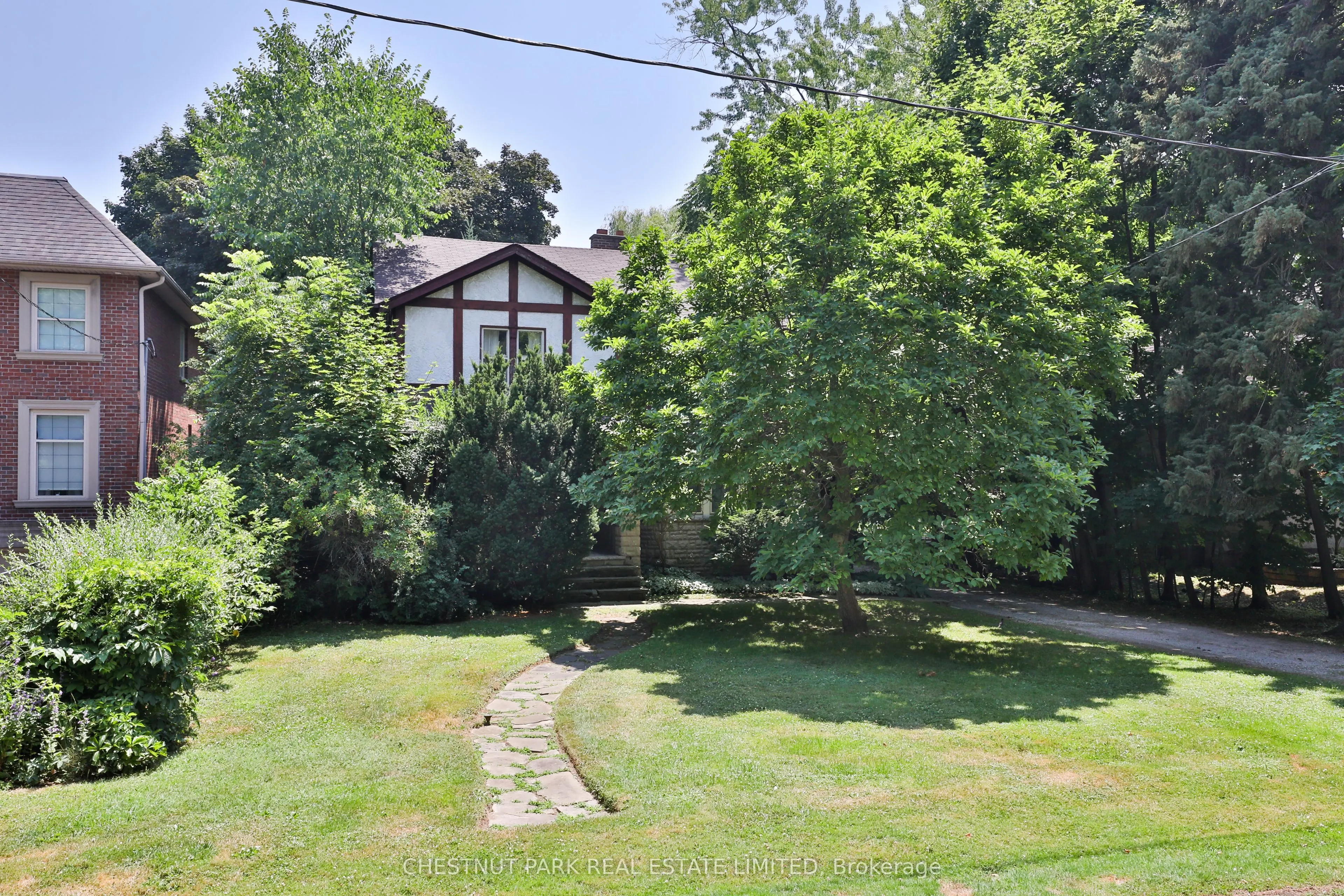 61 Burnhamthorpe Crescent