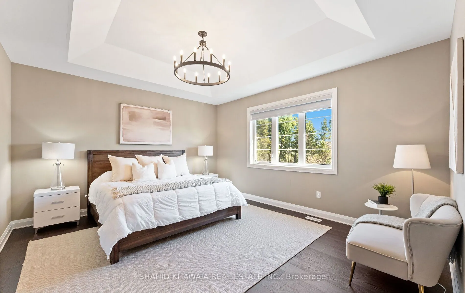 1355 Basswood Crescent