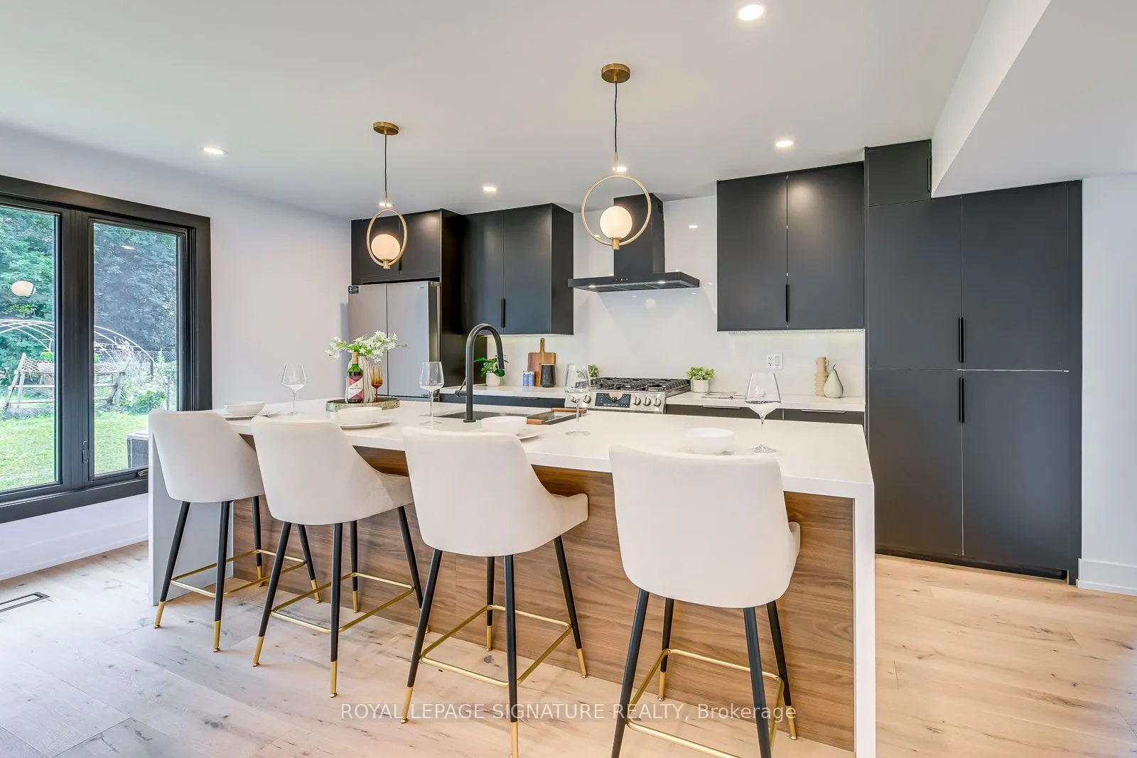 11024 Trafalgar Road