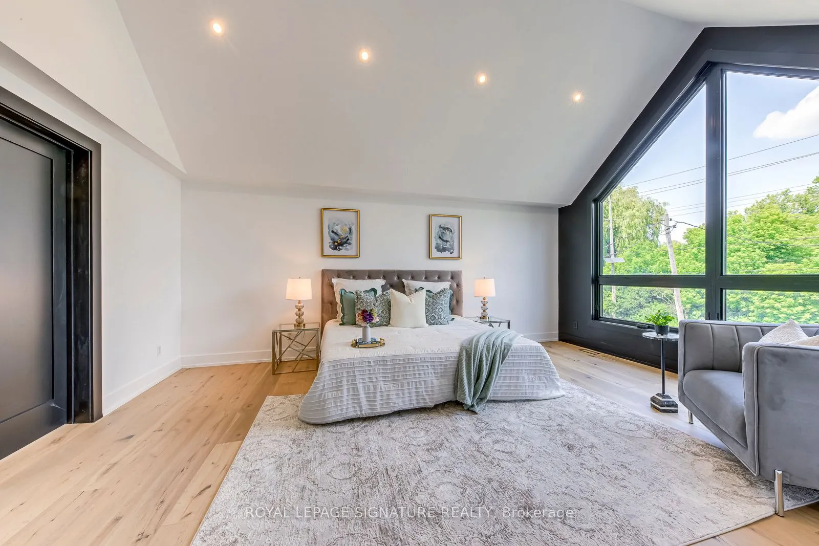 11024 Trafalgar Road