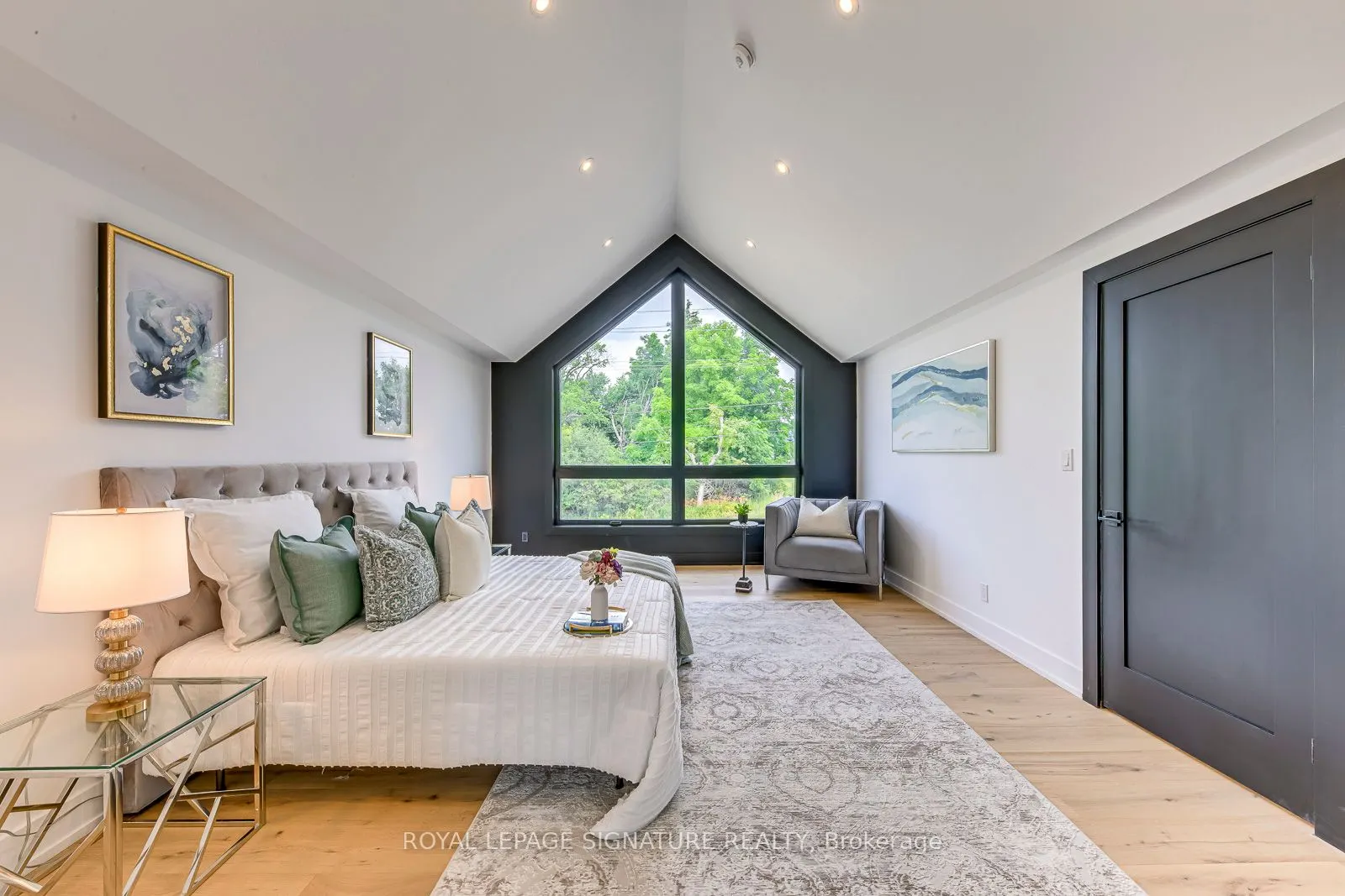 11024 Trafalgar Road