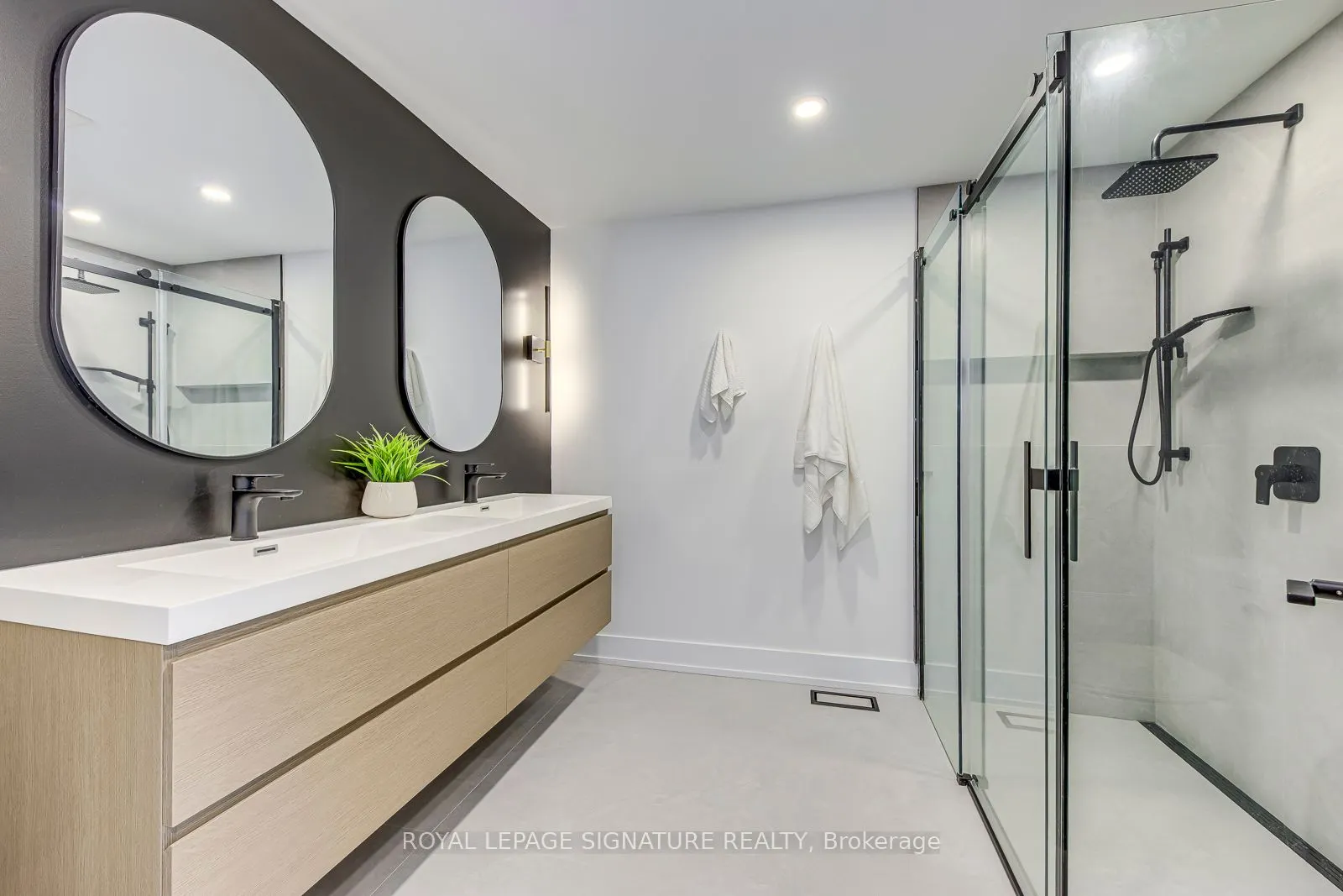 11024 Trafalgar Road