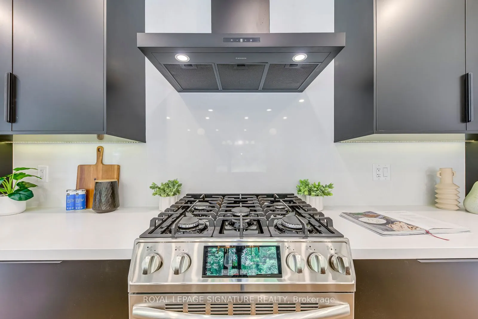 11024 Trafalgar Road