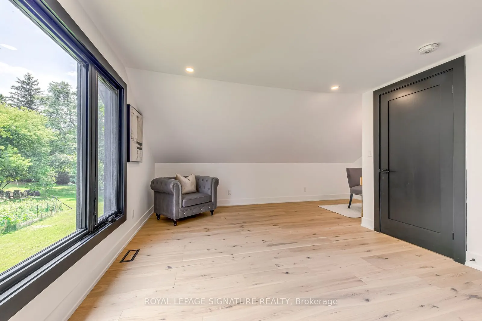 11024 Trafalgar Road
