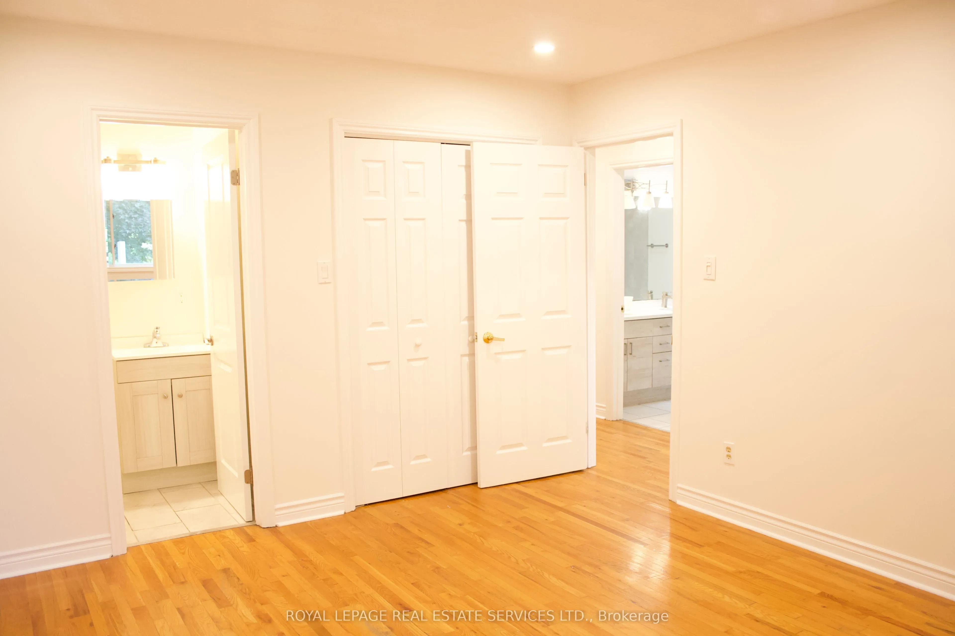 6865 MAIN Street W