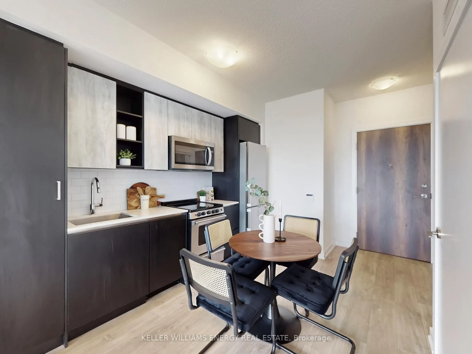 251 Manitoba Street, #1021