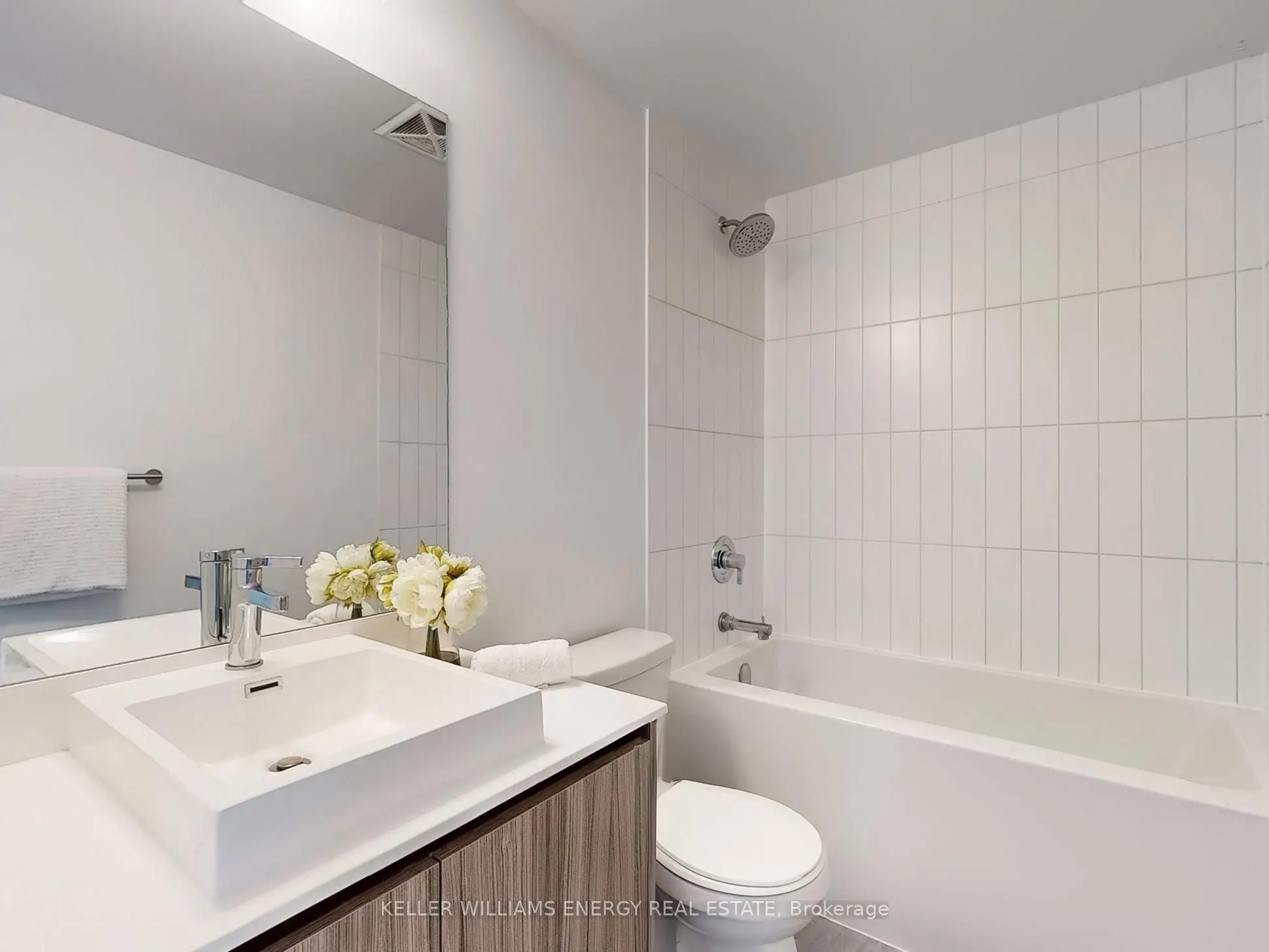 251 Manitoba Street, #1021