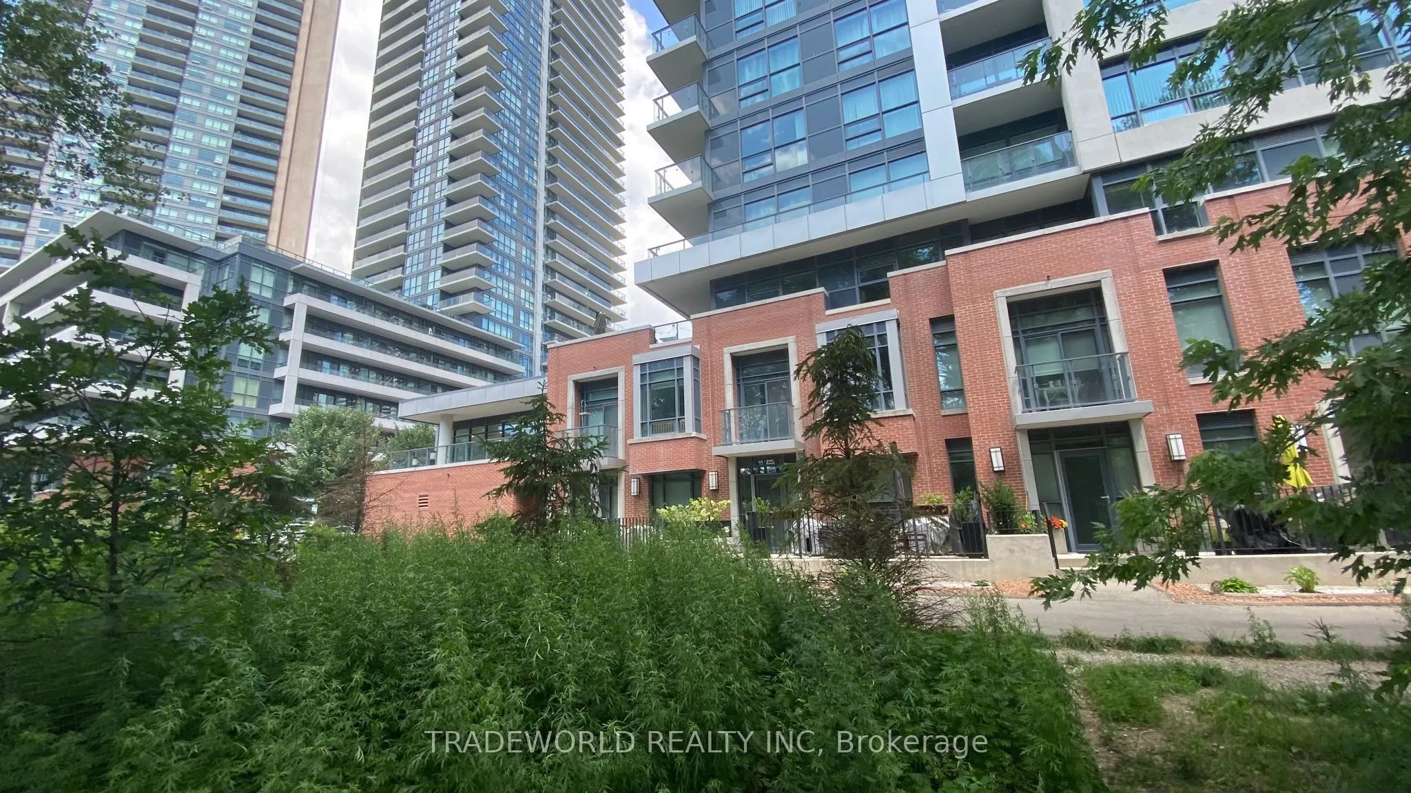 2220 Lake Shore Boulevard W, #Th01