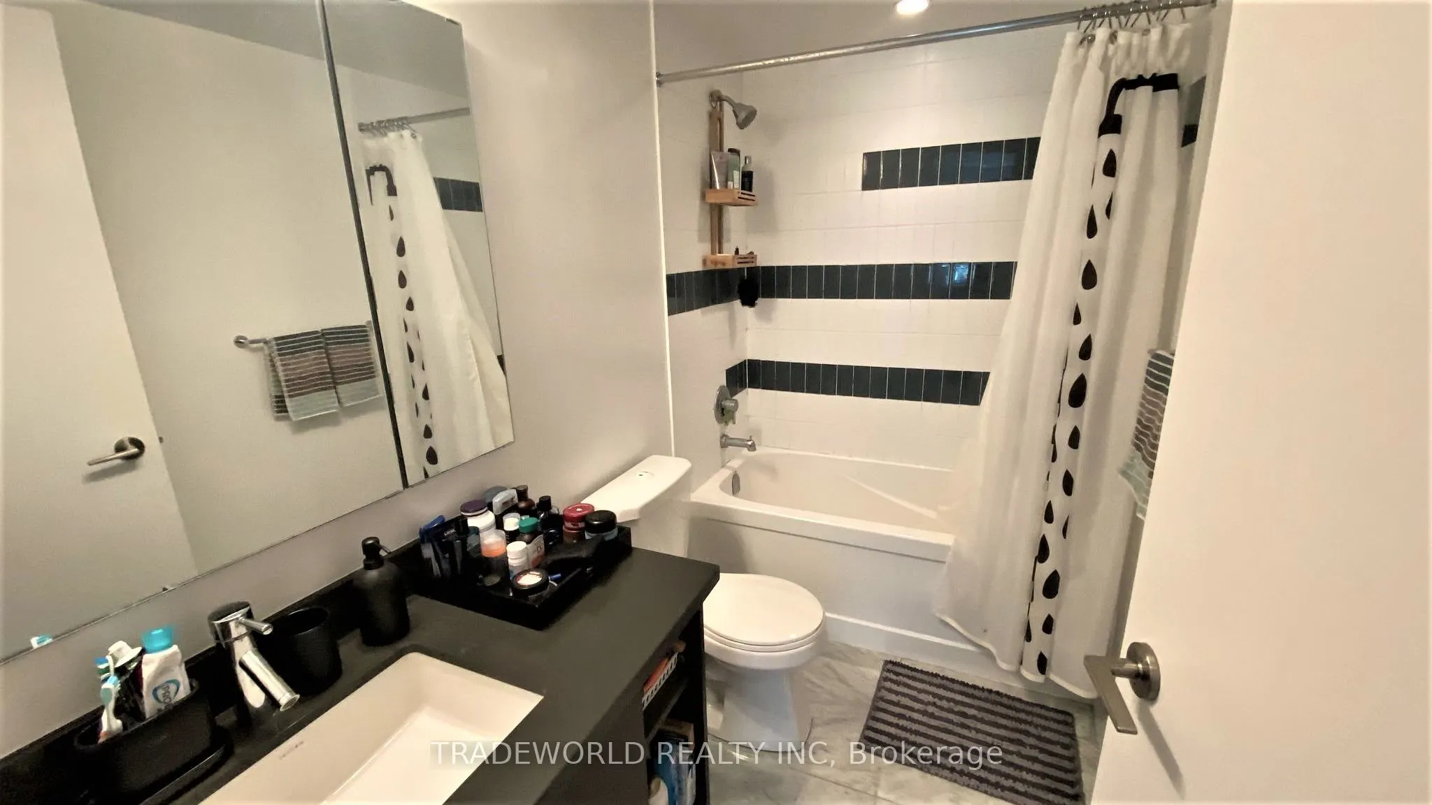 2220 Lake Shore Boulevard W, #Th01