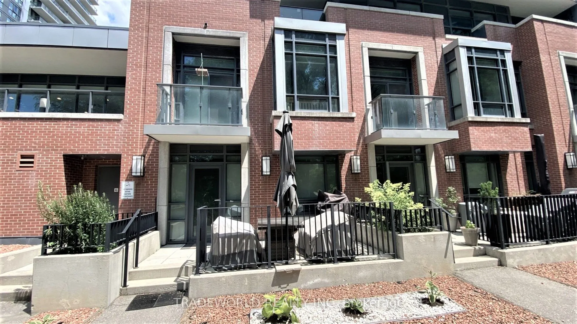 2220 Lake Shore Boulevard W, #Th01