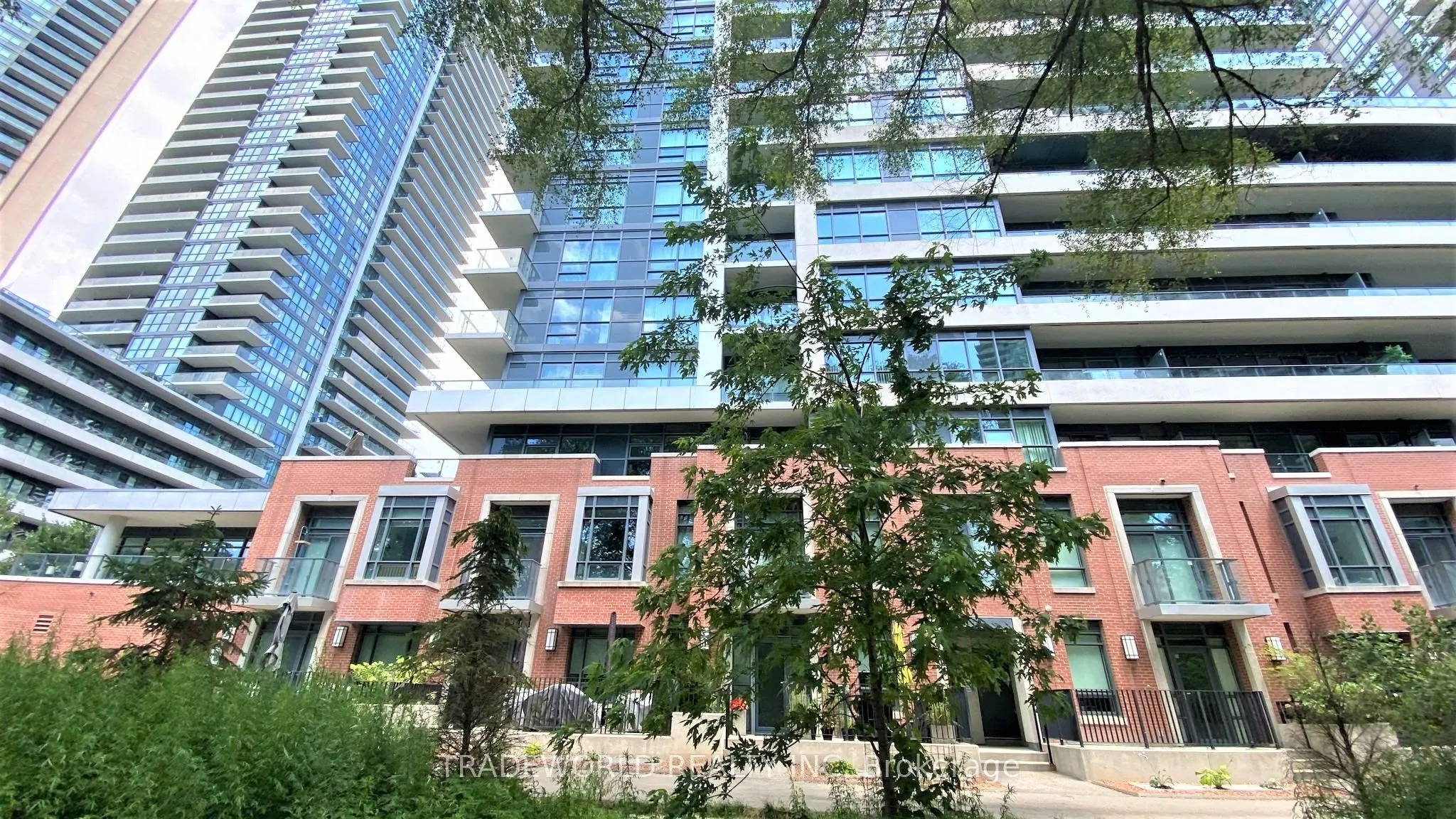 2220 Lake Shore Boulevard W, #Th01