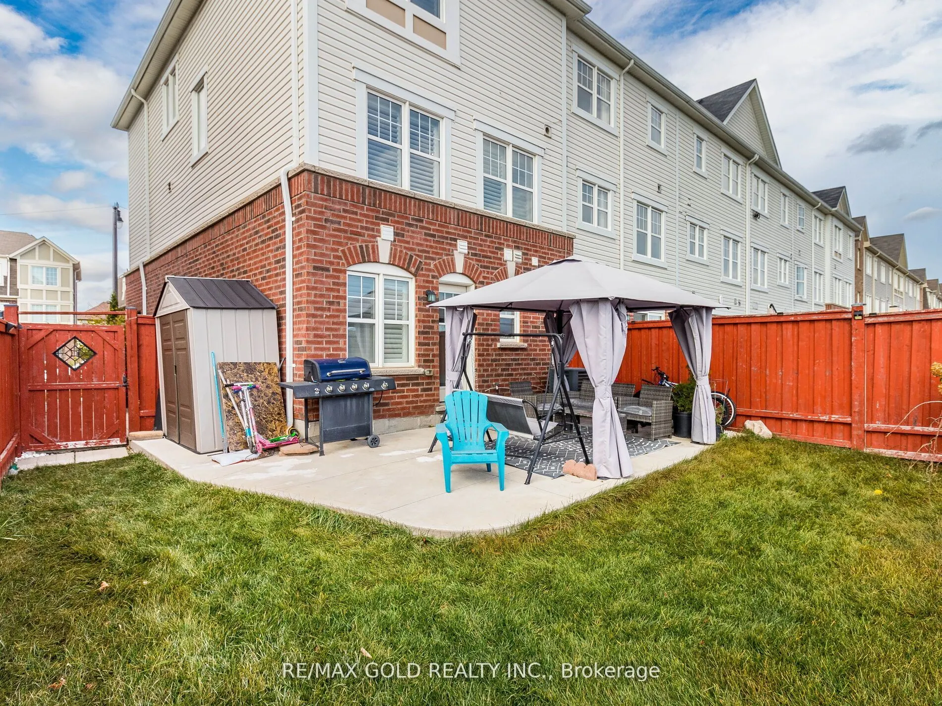 98 Bannister Crescent