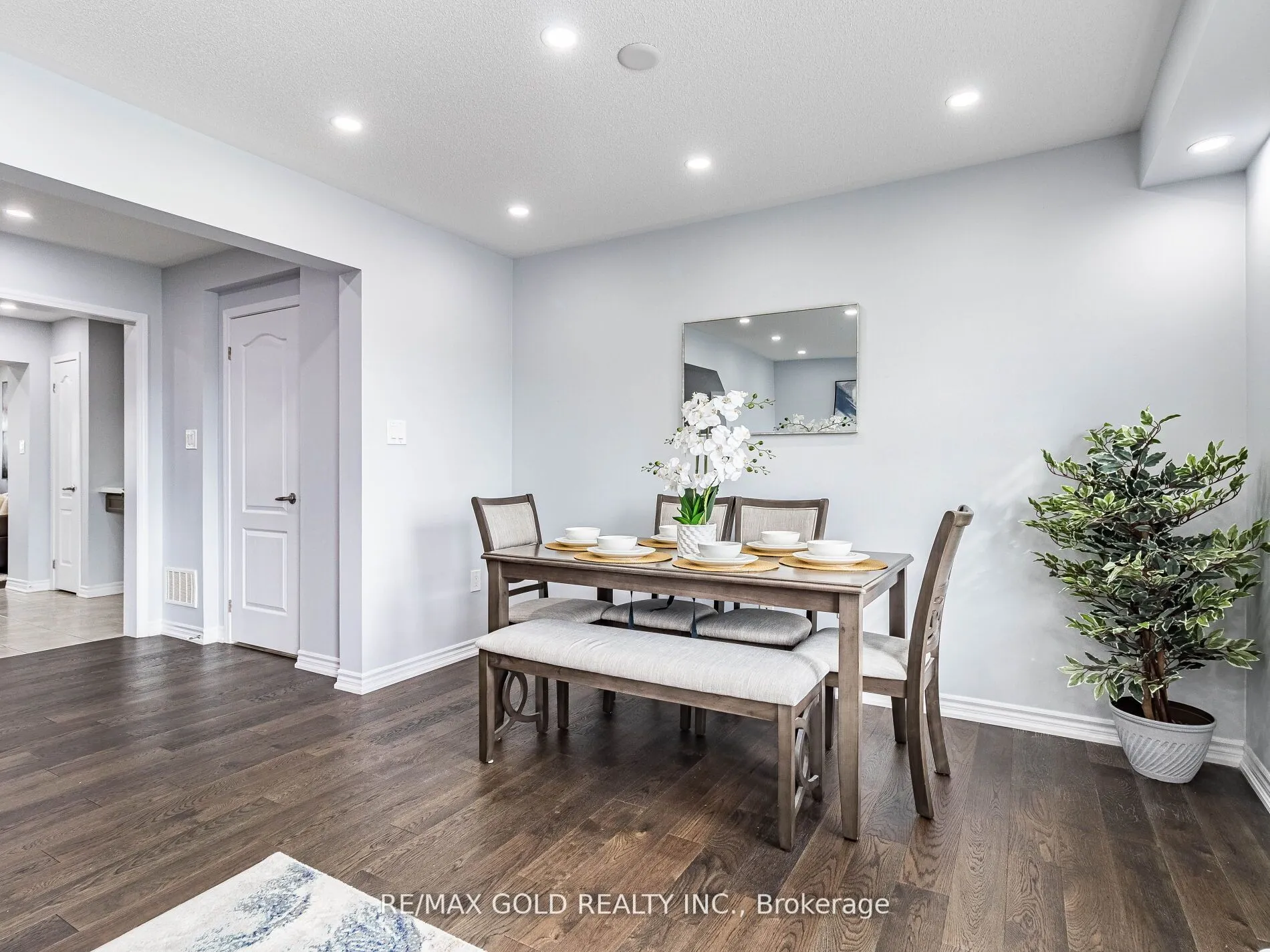 98 Bannister Crescent