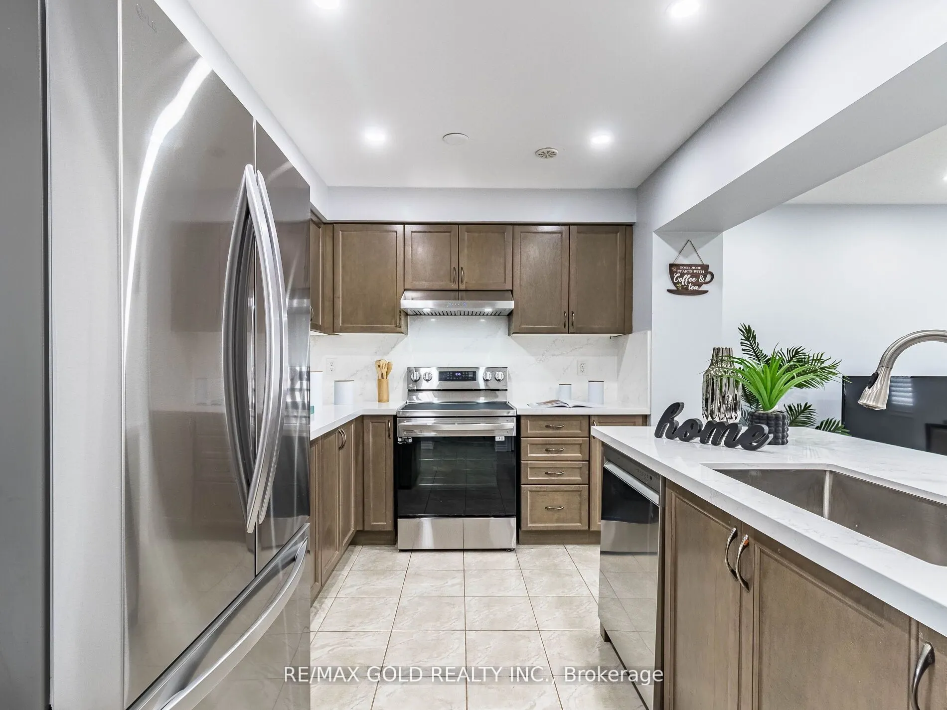 98 Bannister Crescent