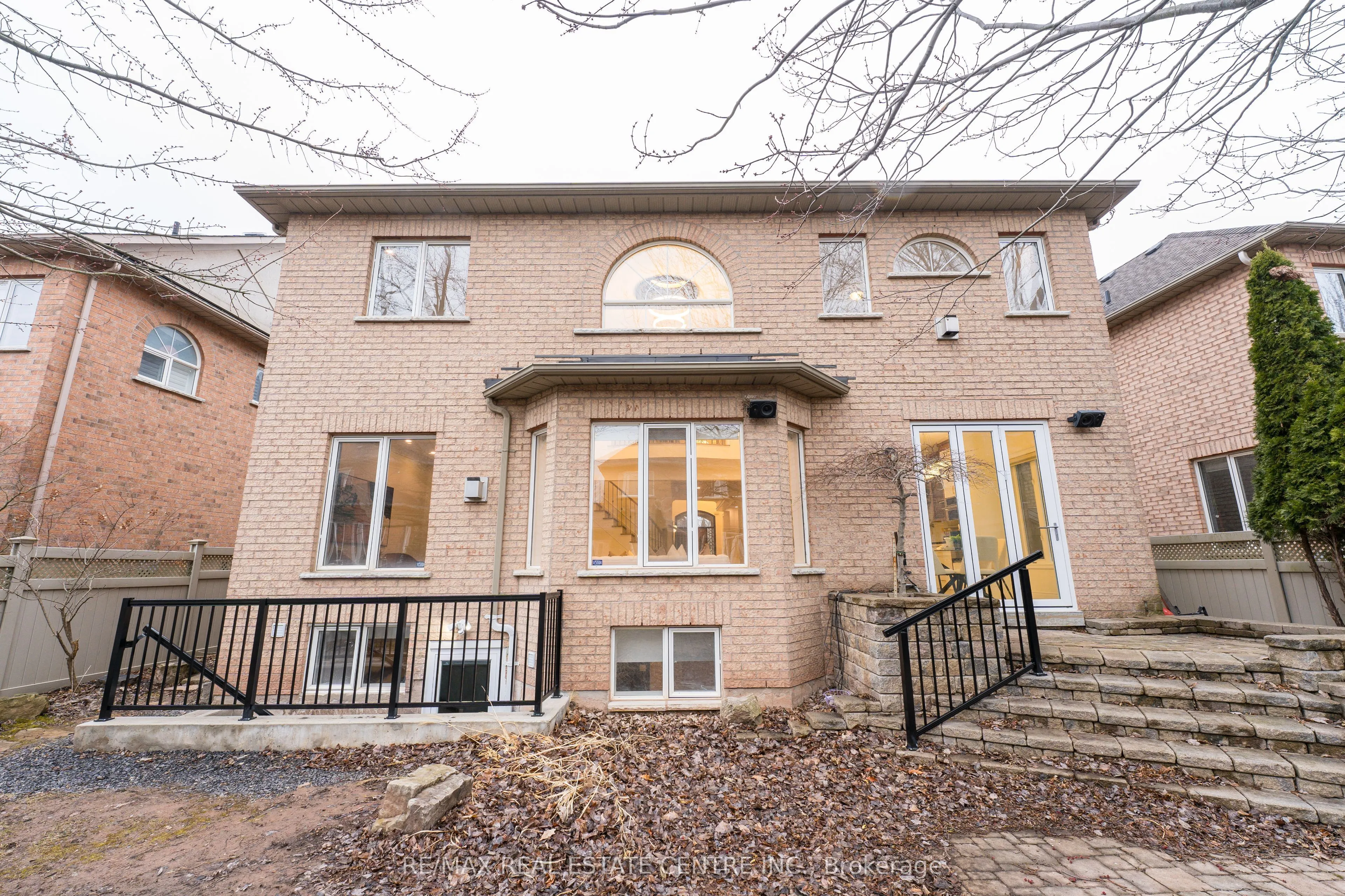 3352 Petrie Way