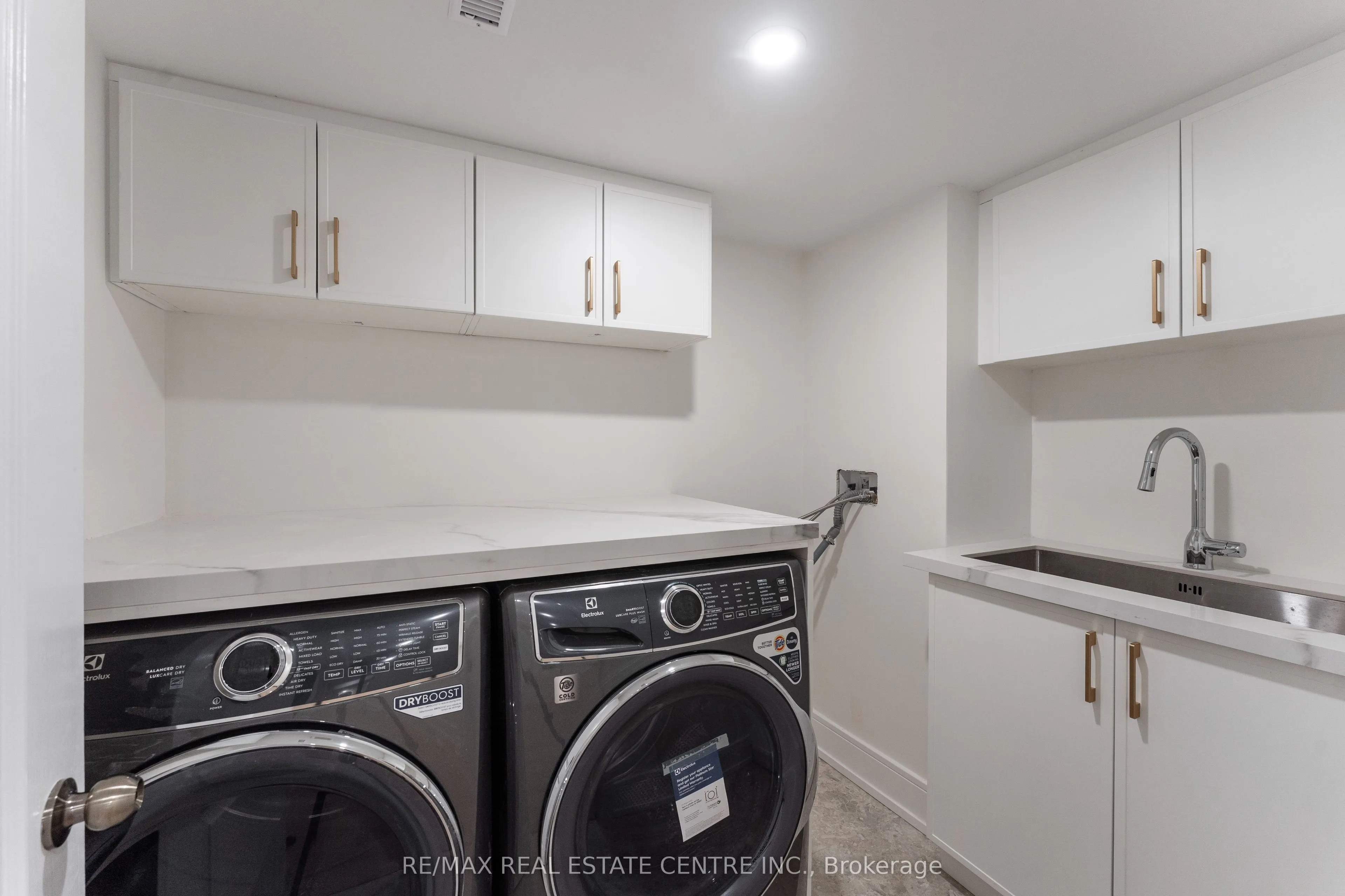 3352 Petrie Way
