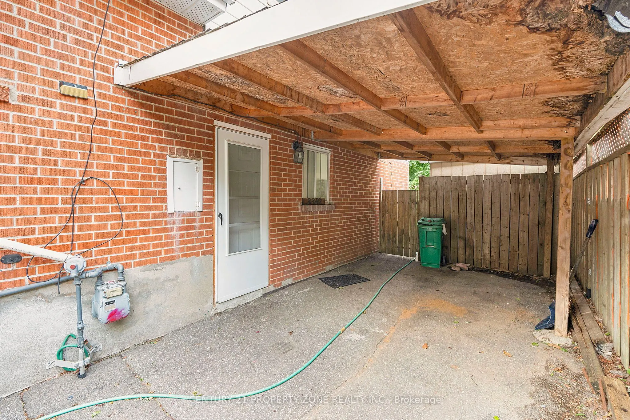 3387 Kelowna Court