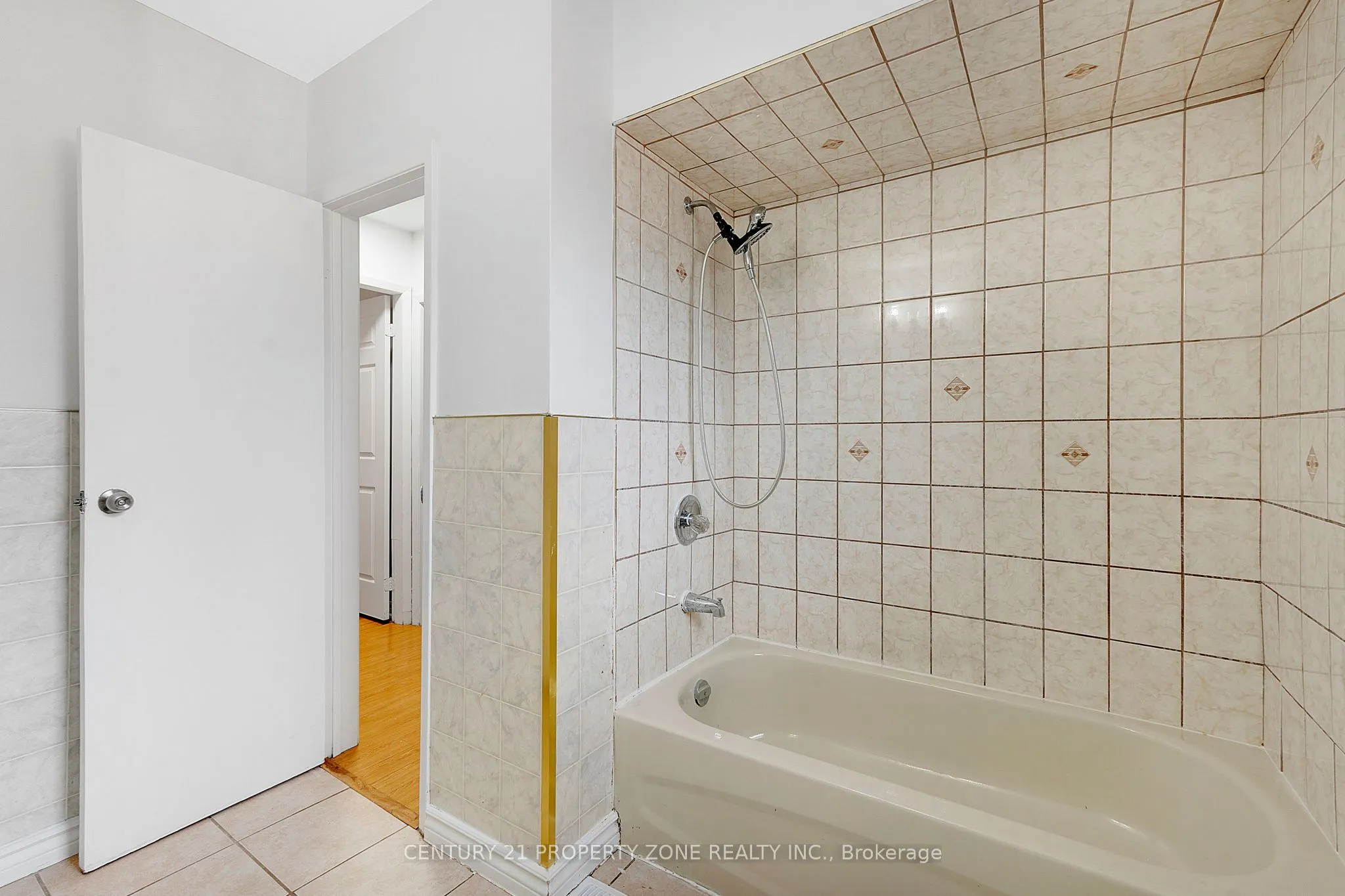 3387 Kelowna Court