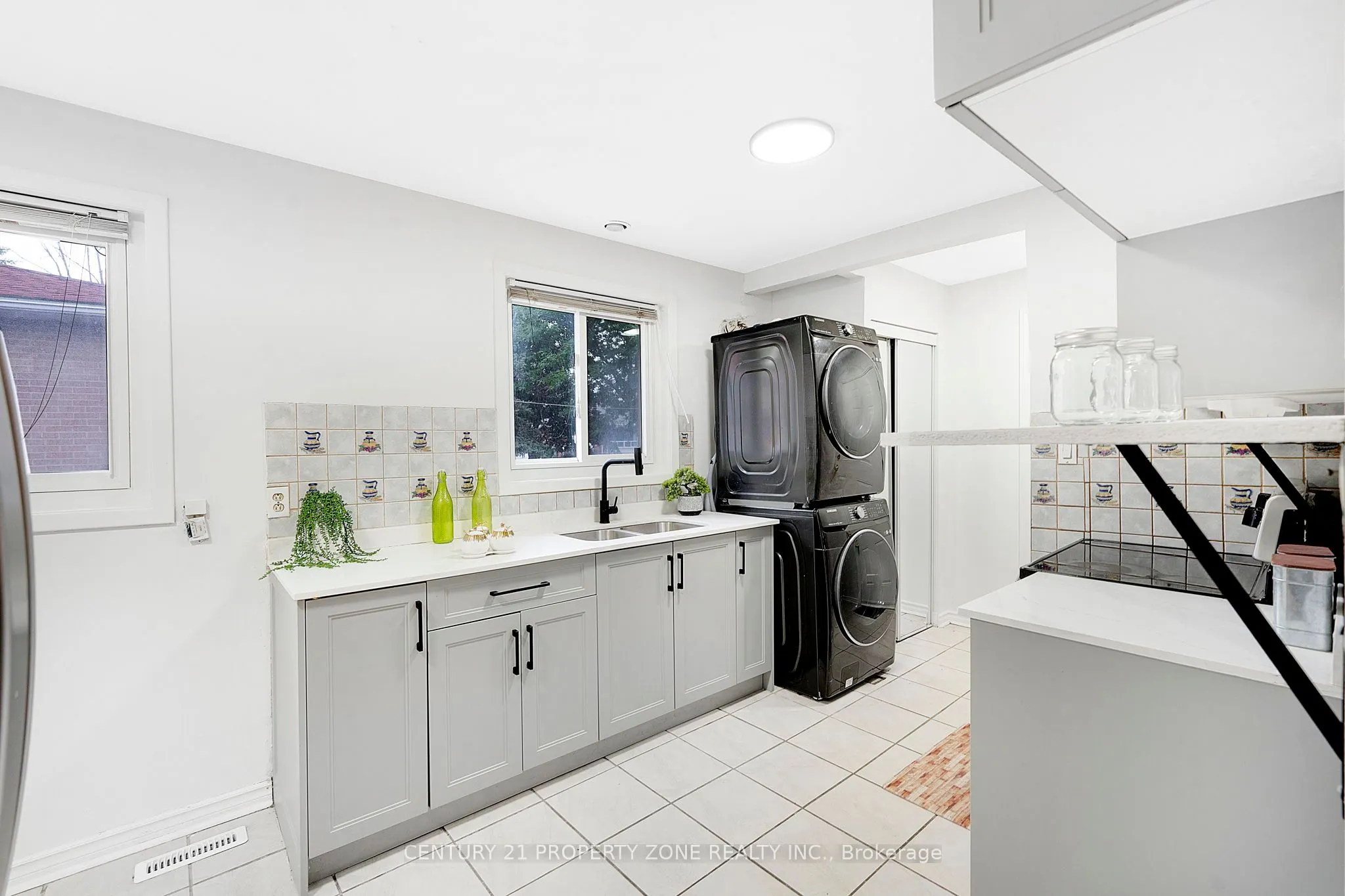 3387 Kelowna Court