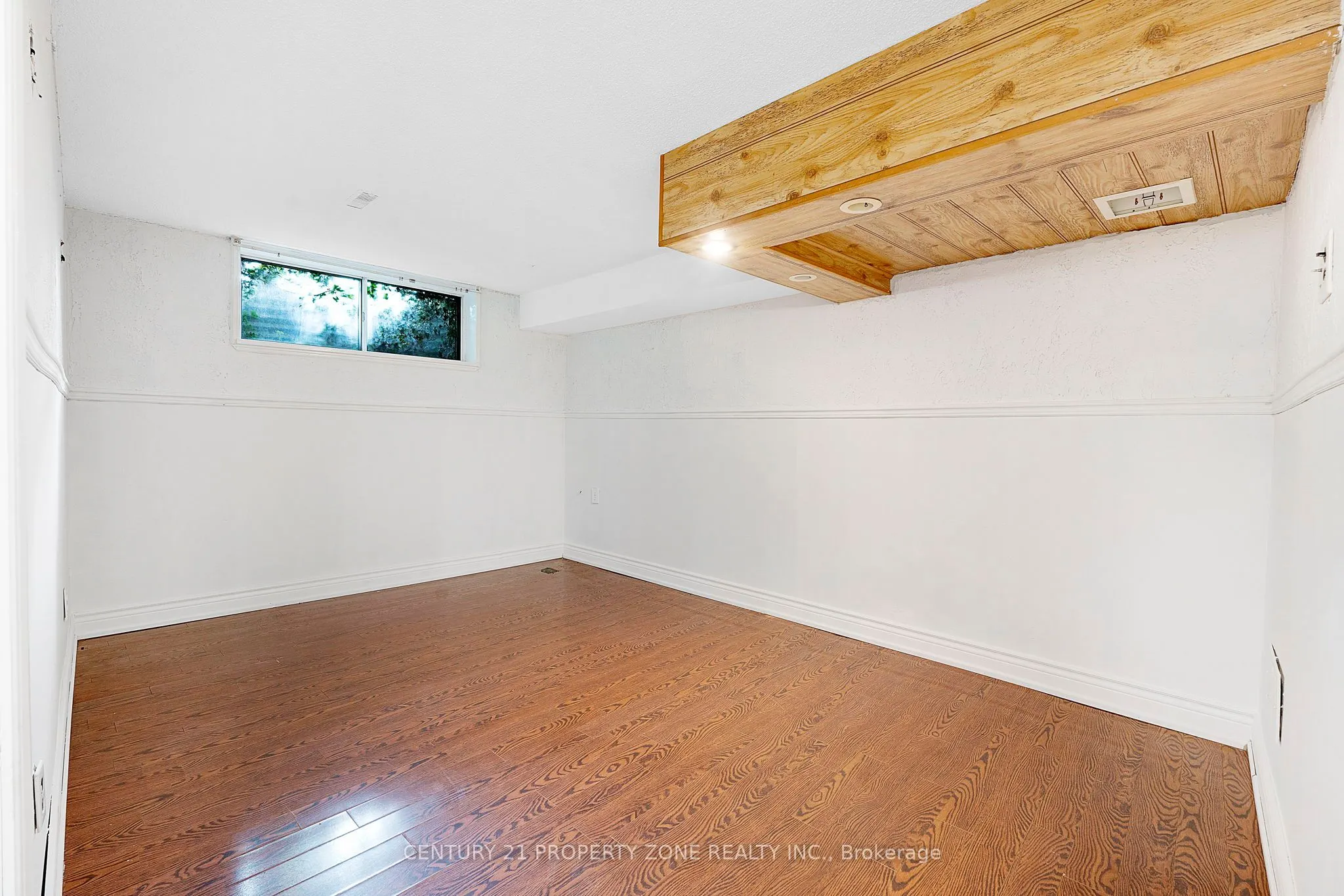 3387 Kelowna Court