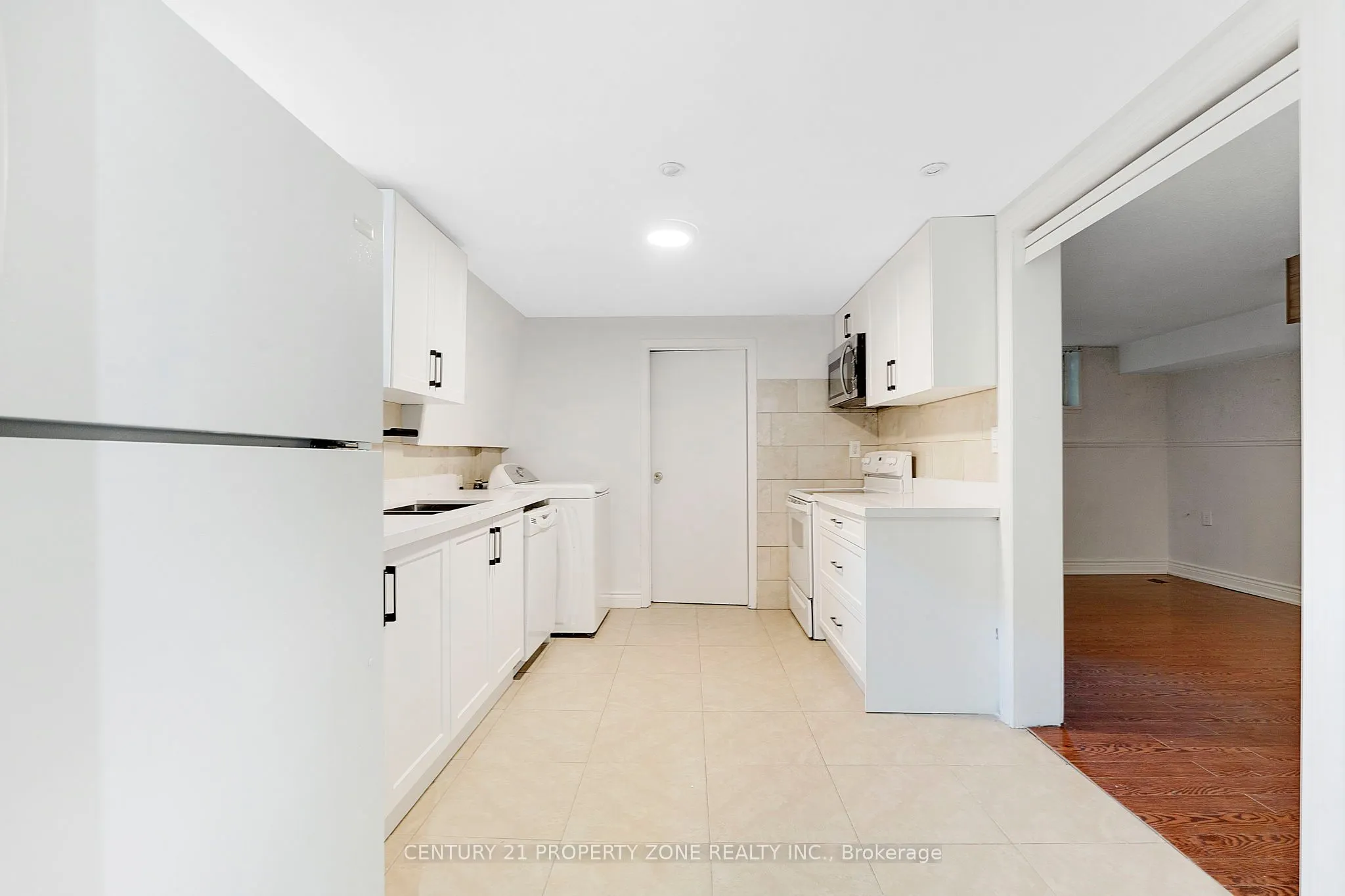 3387 Kelowna Court