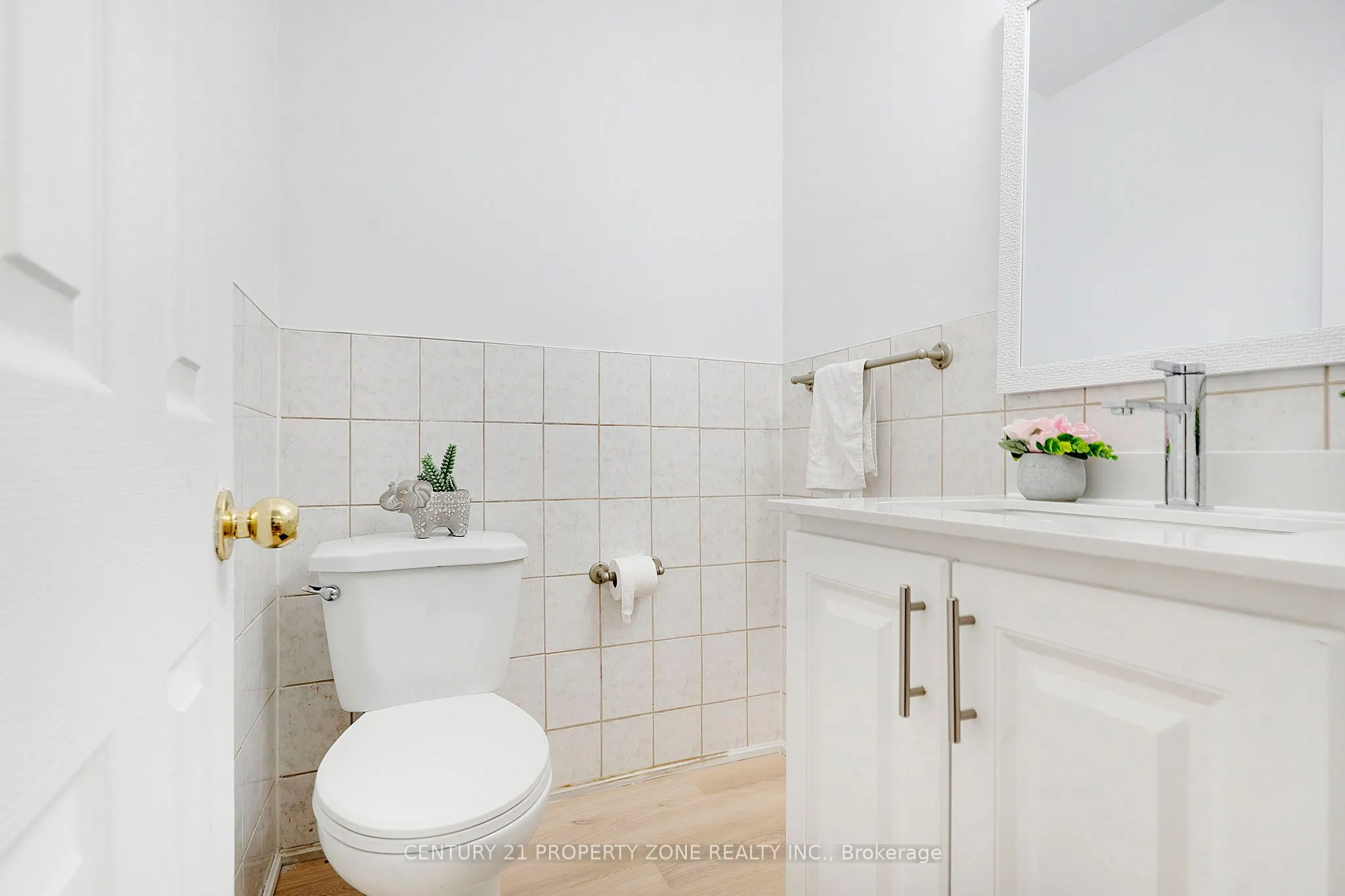 3387 Kelowna Court