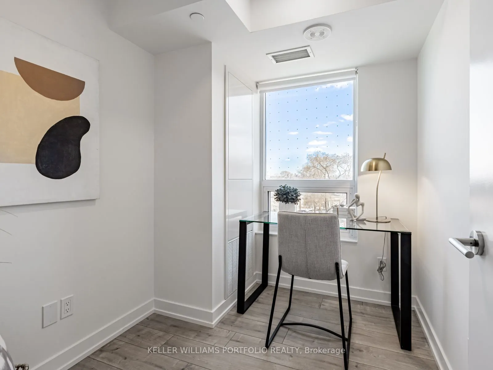 10 Wilby Crescent, #407