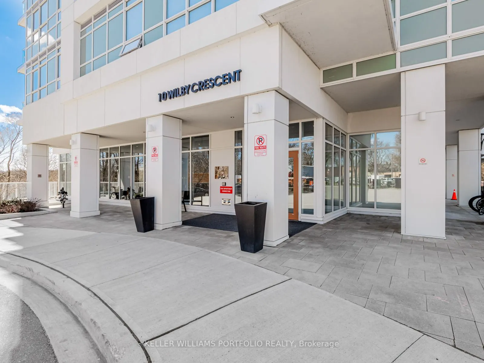 10 Wilby Crescent, #407