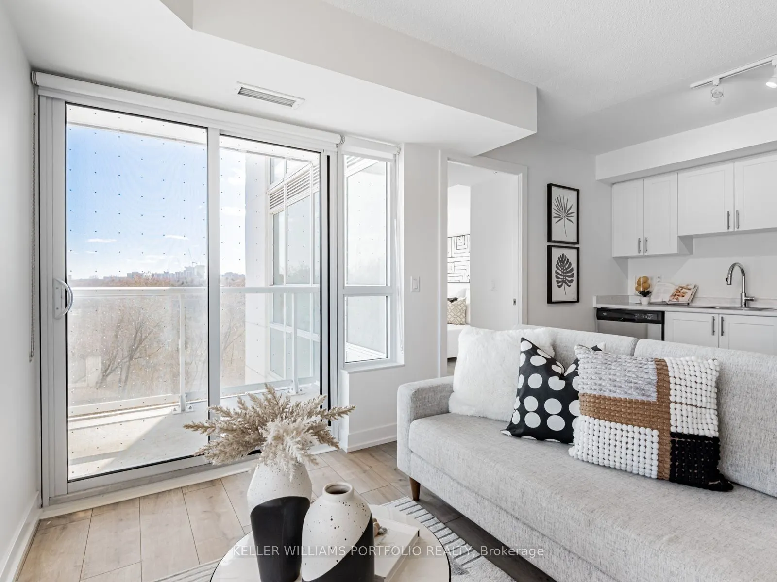 10 Wilby Crescent, #407