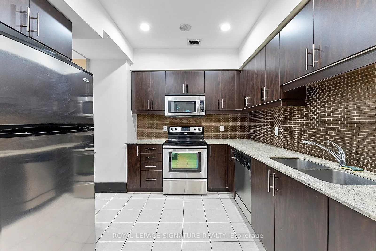 55 De Boers Drive, #1109
