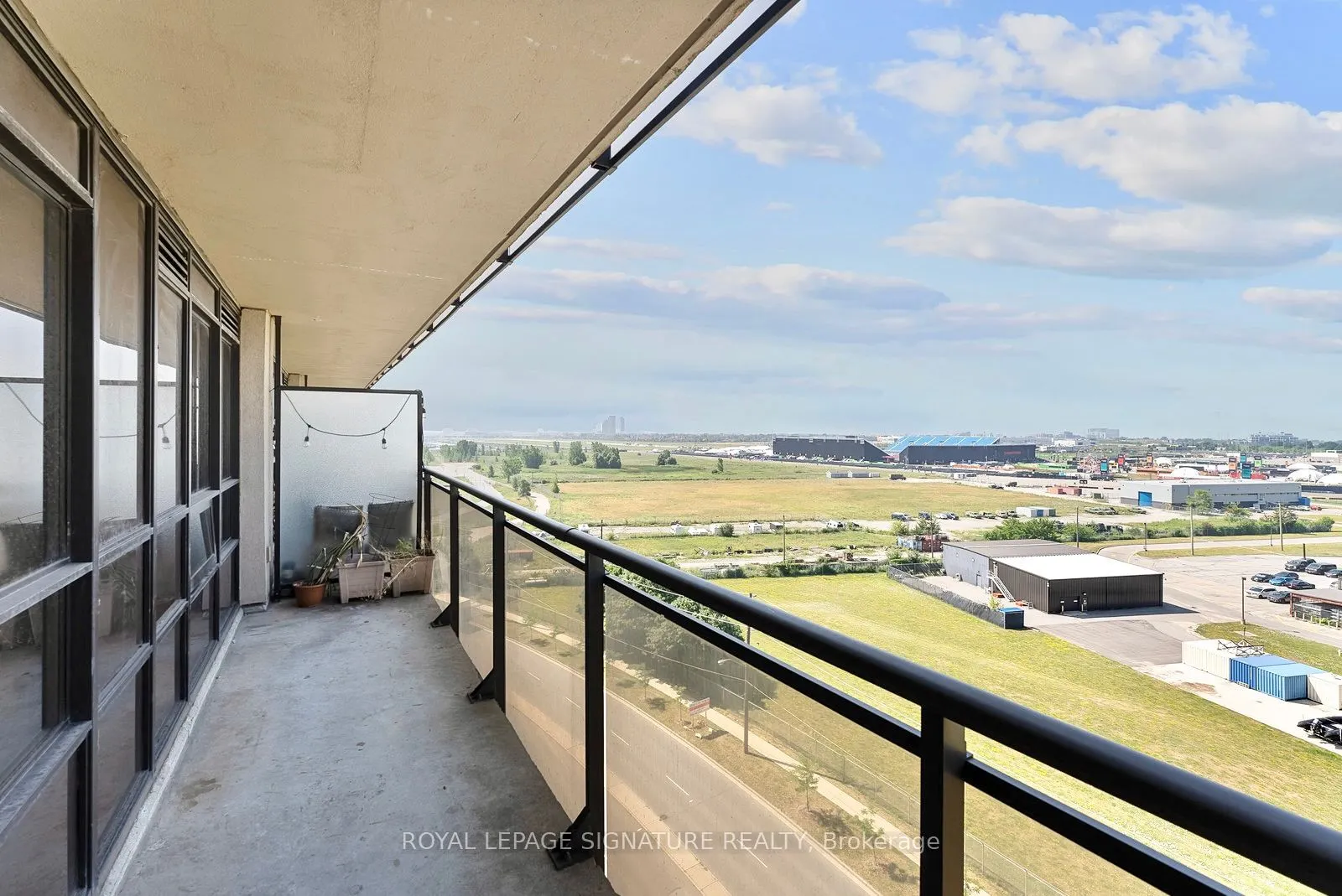 55 De Boers Drive, #1109