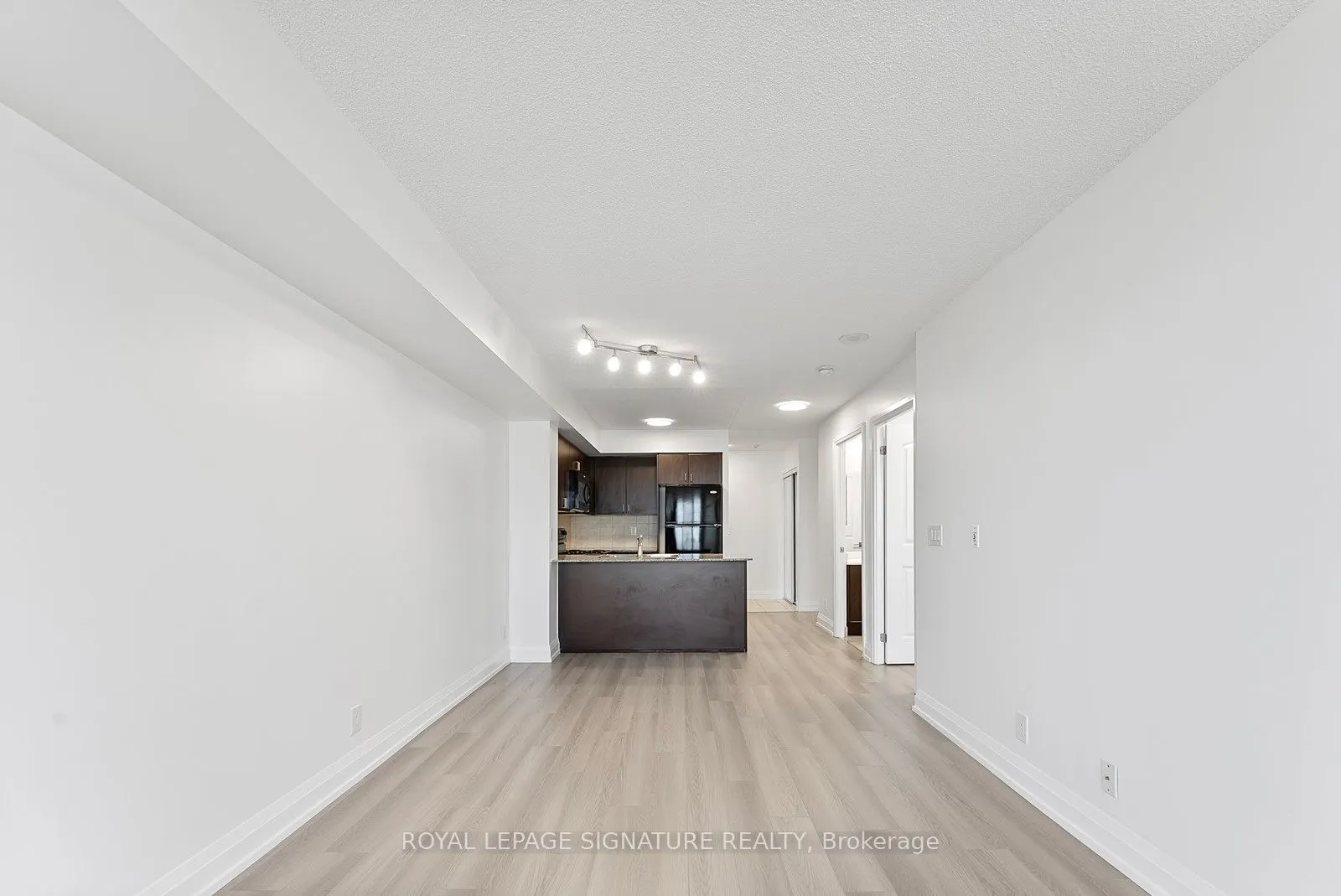 55 De Boers Drive, #1109