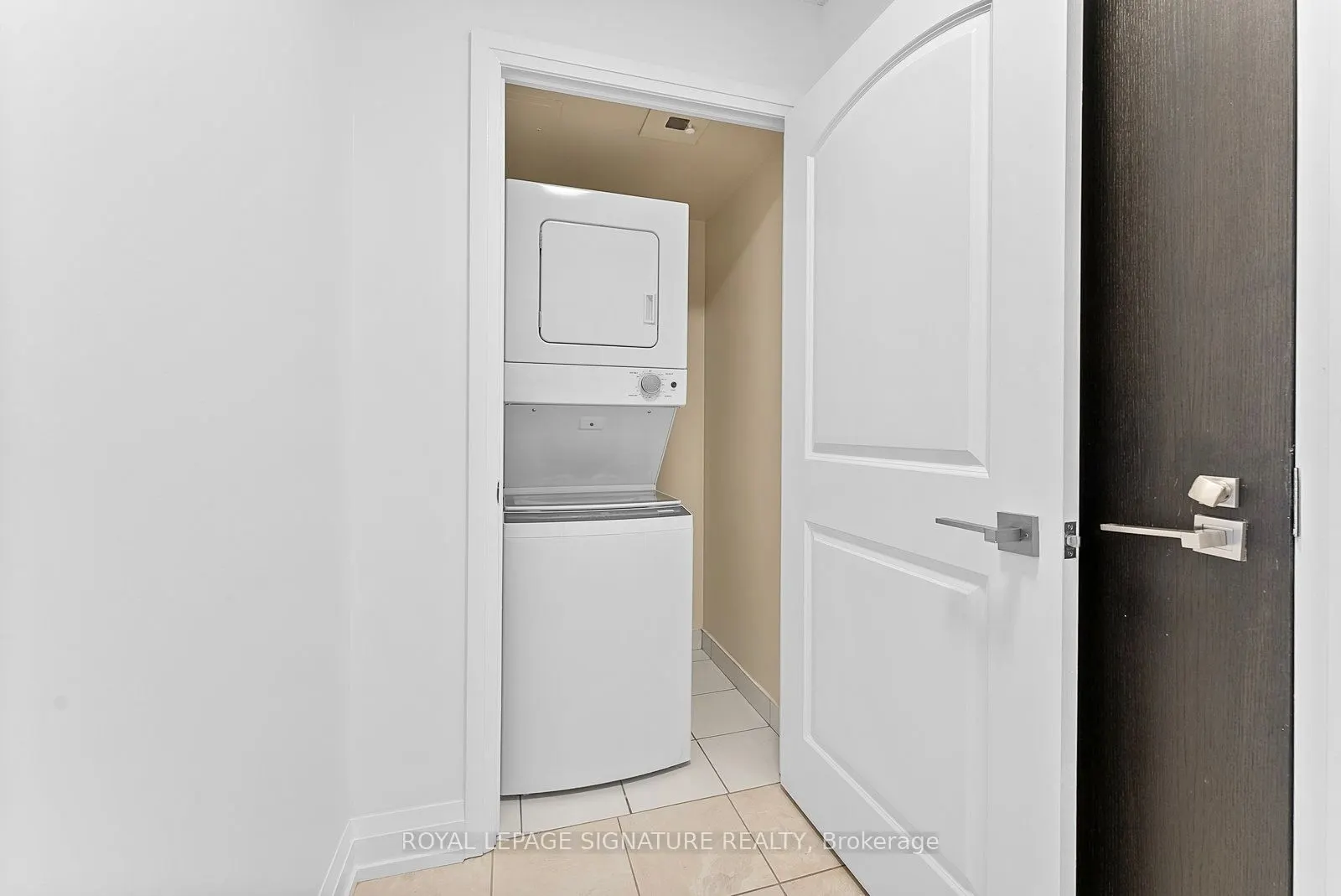 55 De Boers Drive, #1109