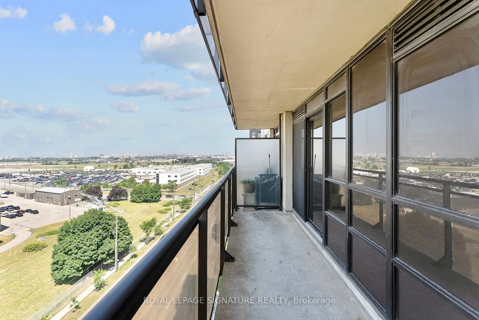 55 De Boers Drive, #1109