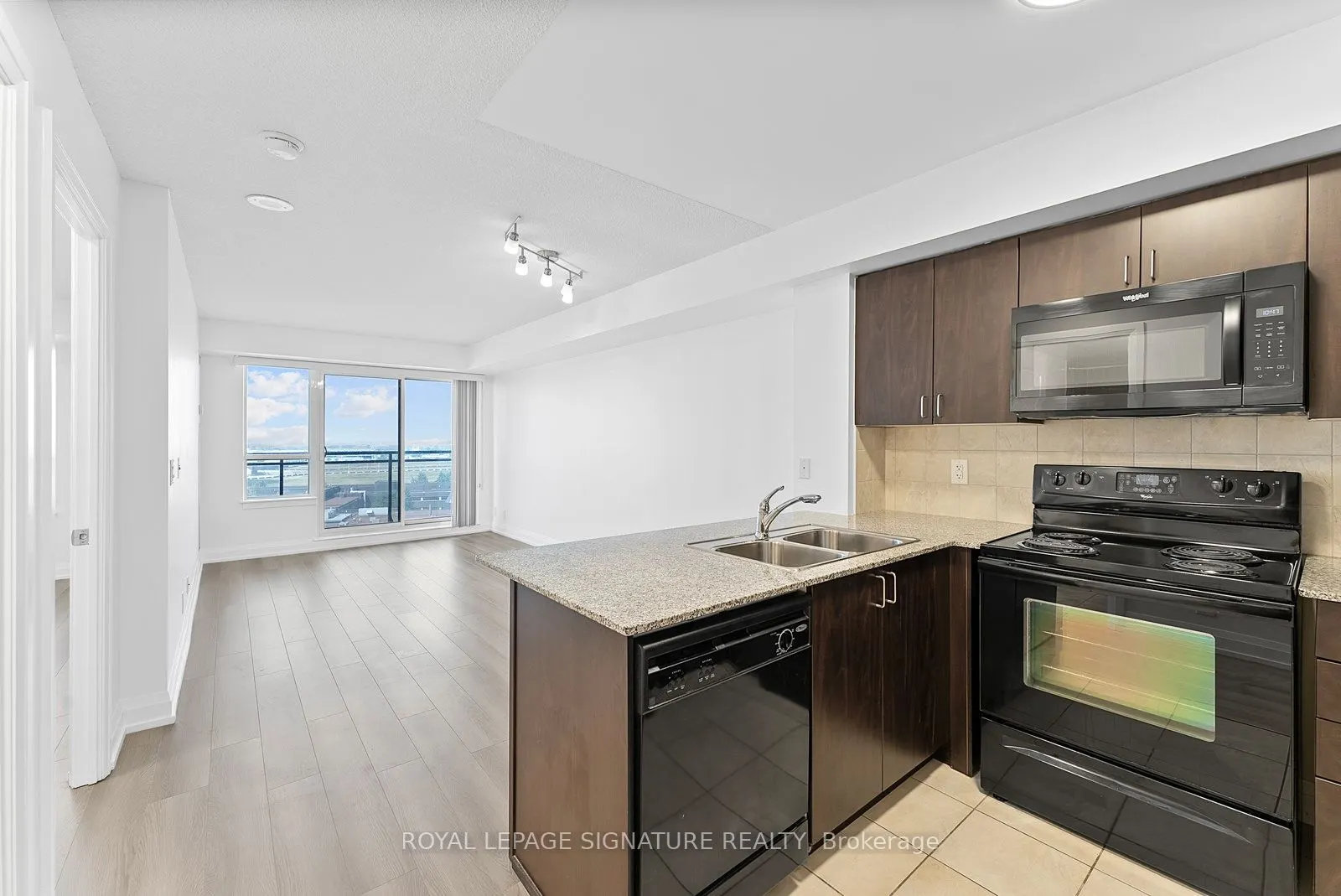 55 De Boers Drive, #1109