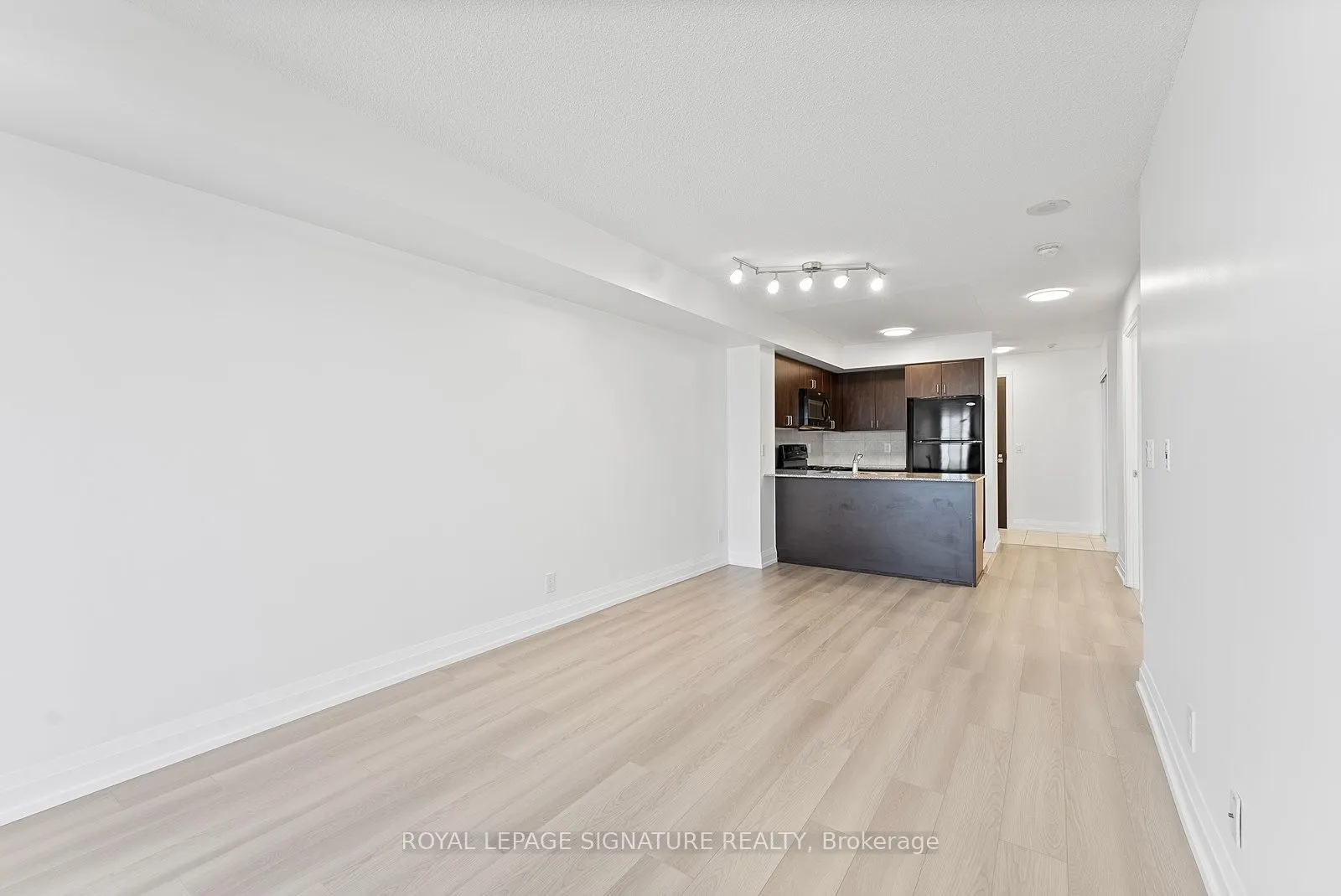 55 De Boers Drive, #1109