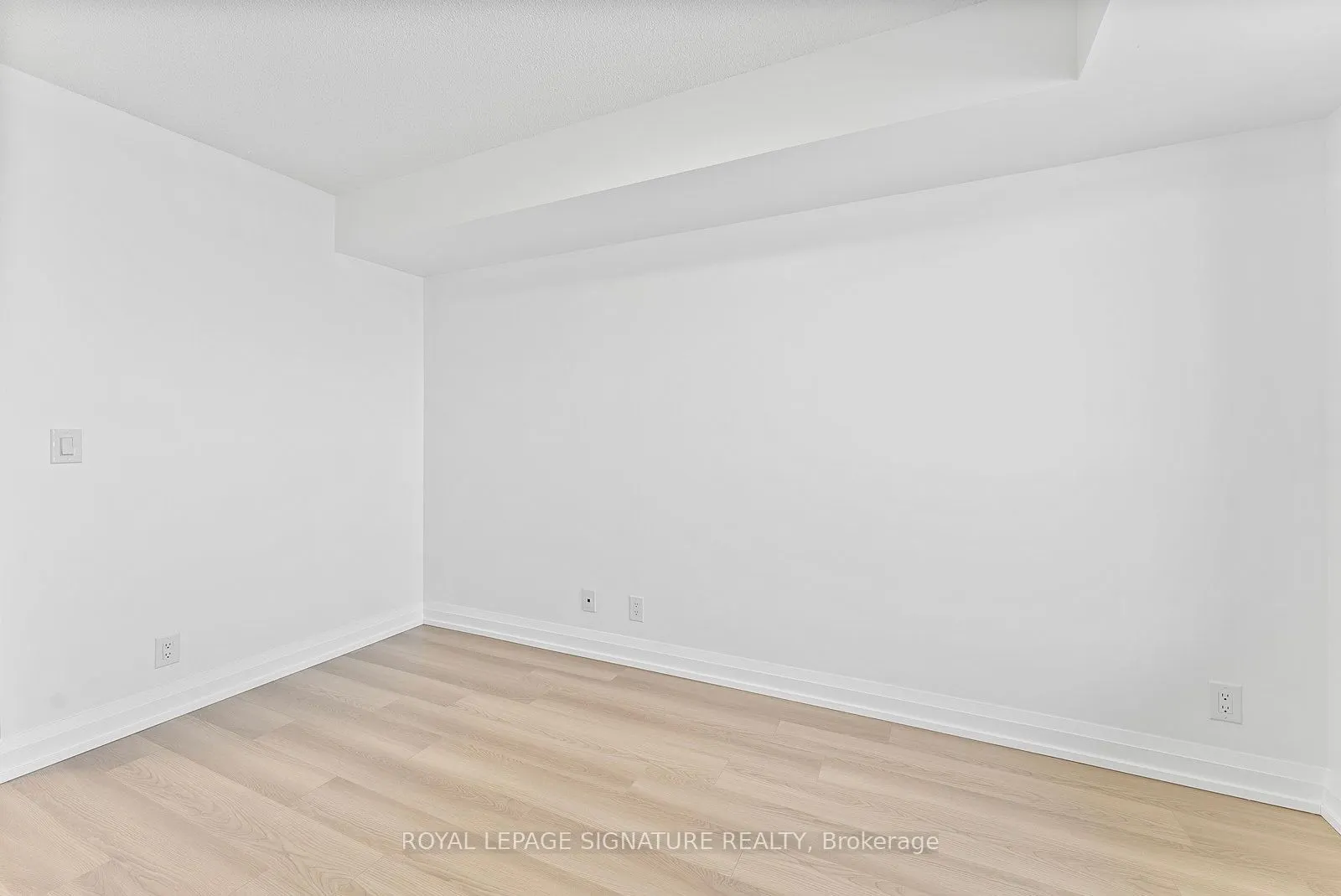 55 De Boers Drive, #1109