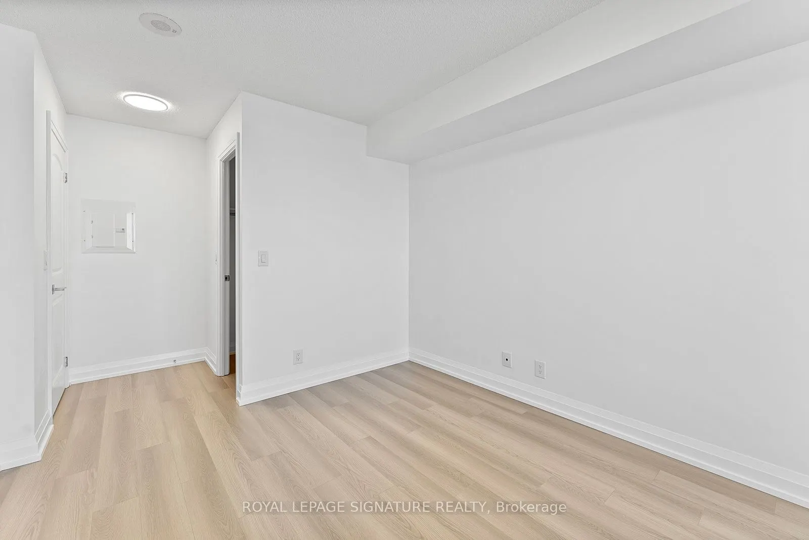55 De Boers Drive, #1109
