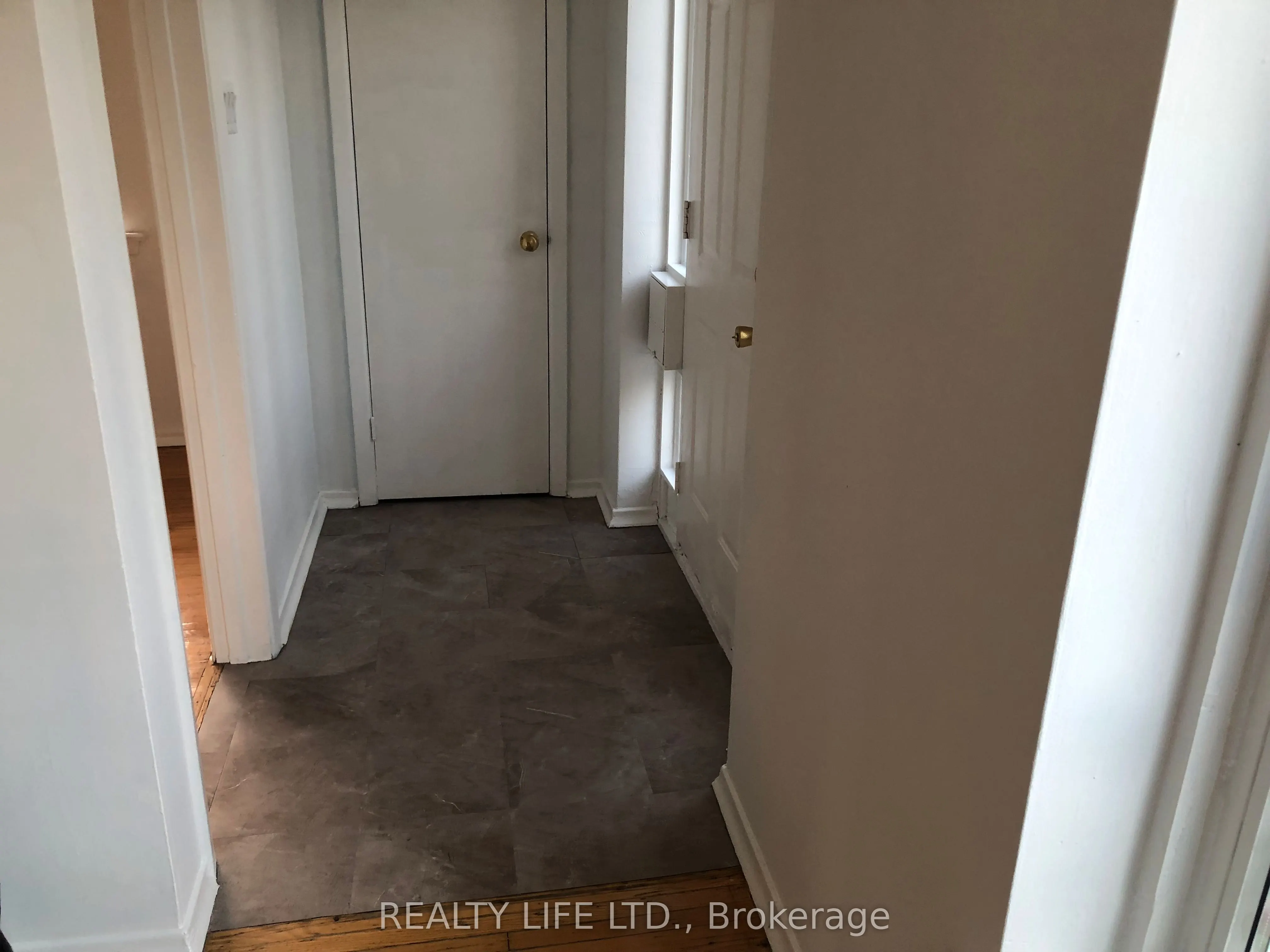 54 Garside Crescent