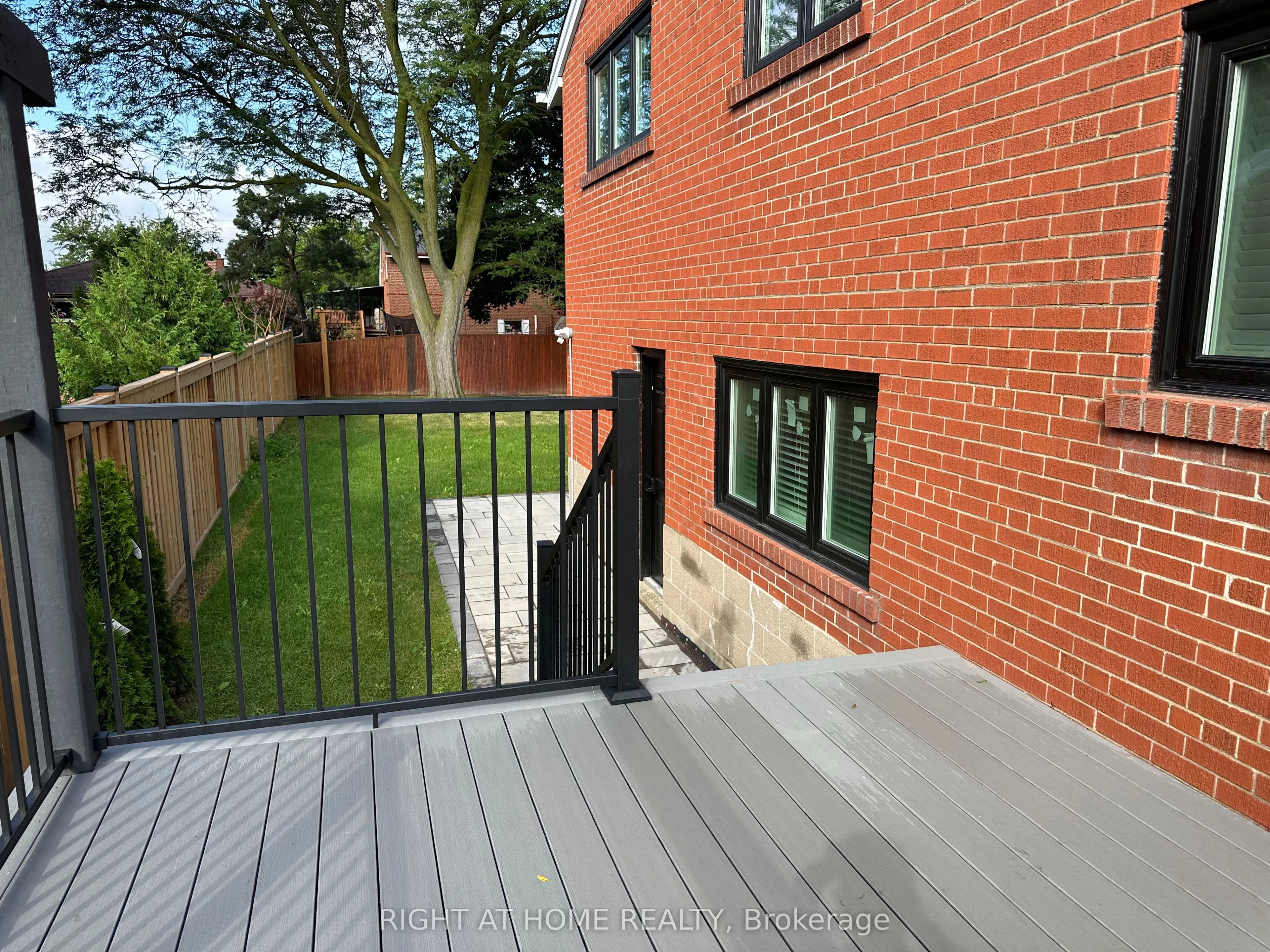 52 Sedgebrook Crescent