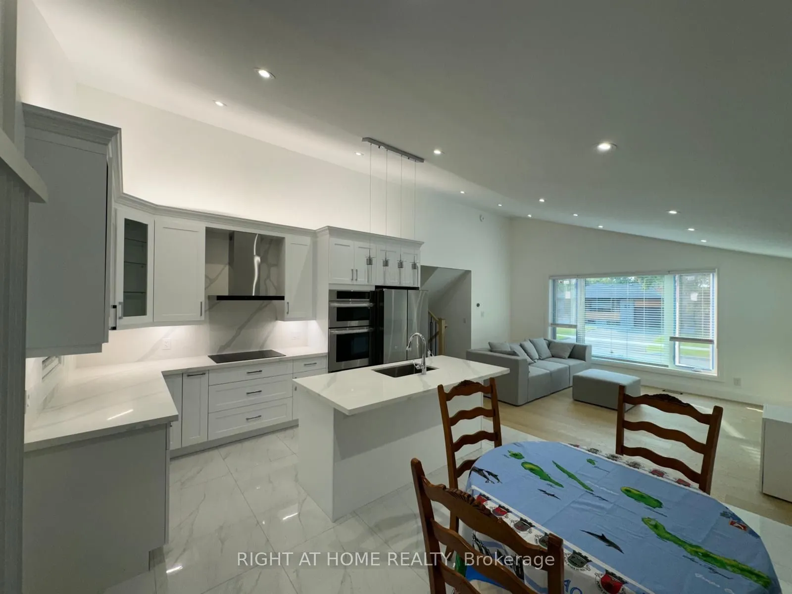 52 Sedgebrook Crescent