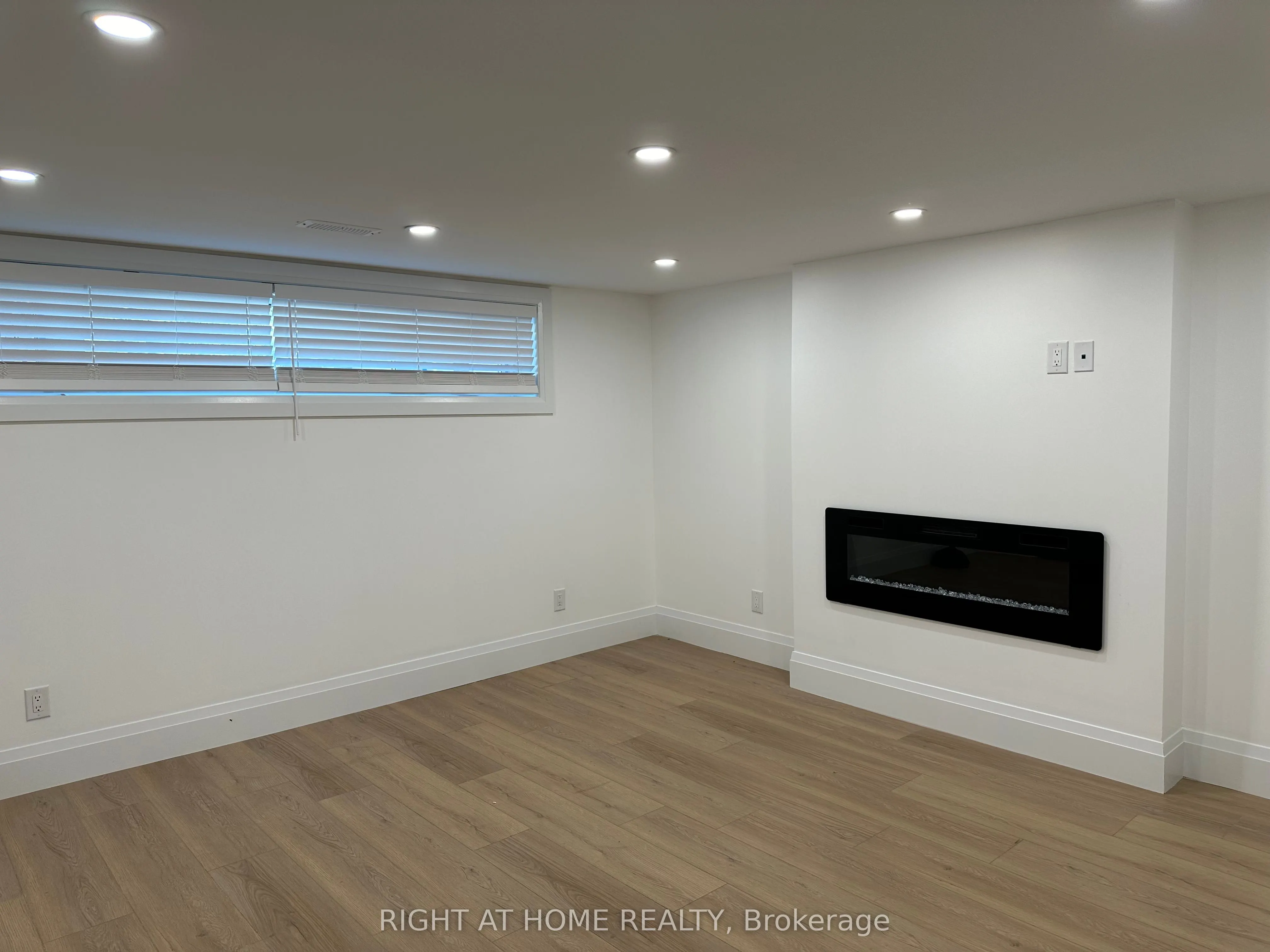 52 Sedgebrook Crescent