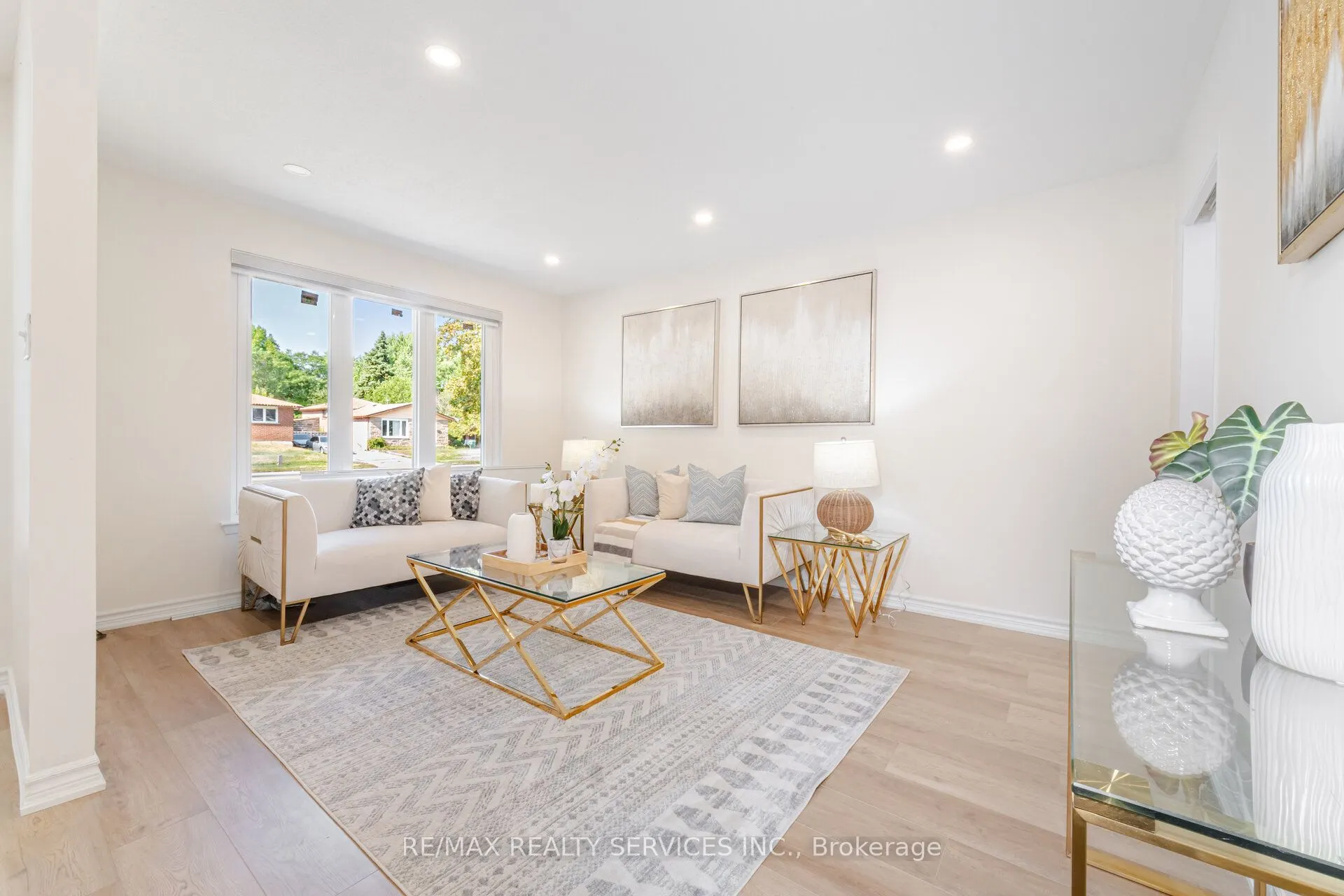 139 Rutherford Road N