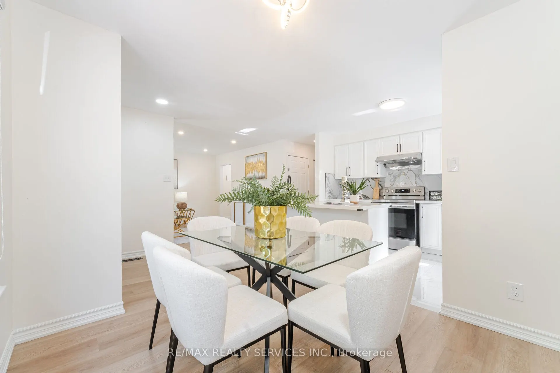 139 Rutherford Road N