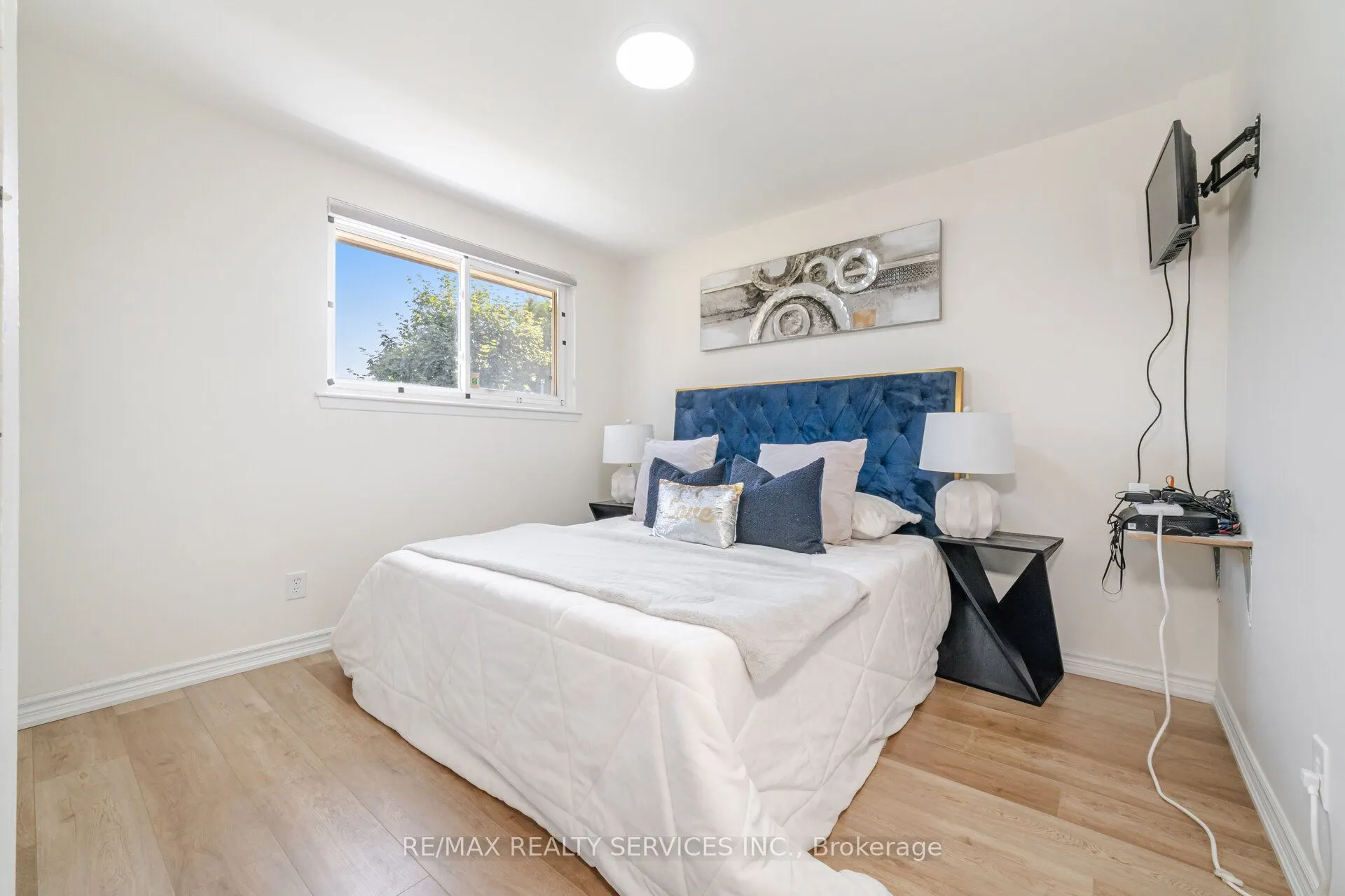 139 Rutherford Road N