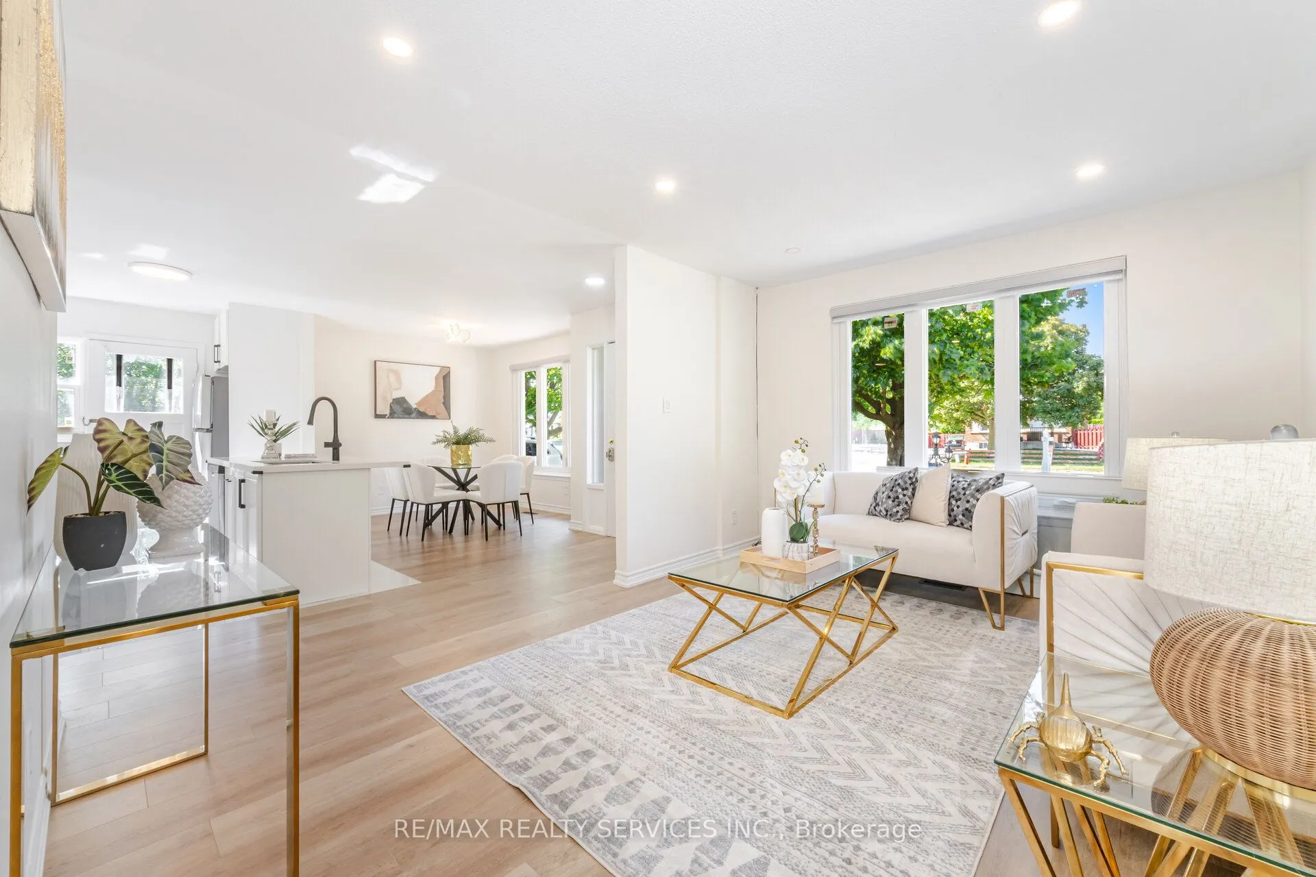 139 Rutherford Road N